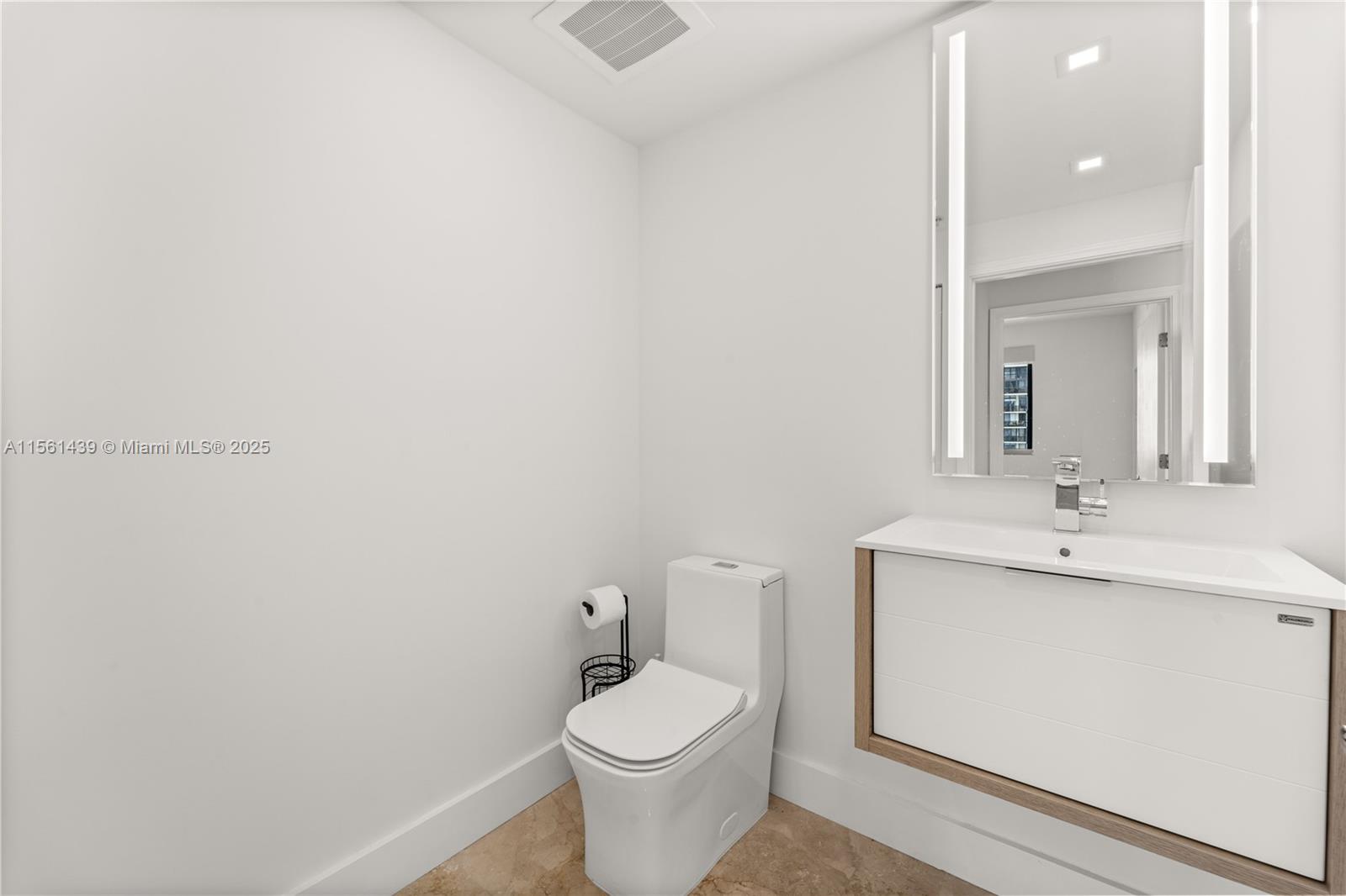 601 NE 36th St 1504, Miami, Florida 33137, 2 Bedrooms Bedrooms, ,2 BathroomsBathrooms,Residential,For Sale,601 NE 36th St 1504,A11561439