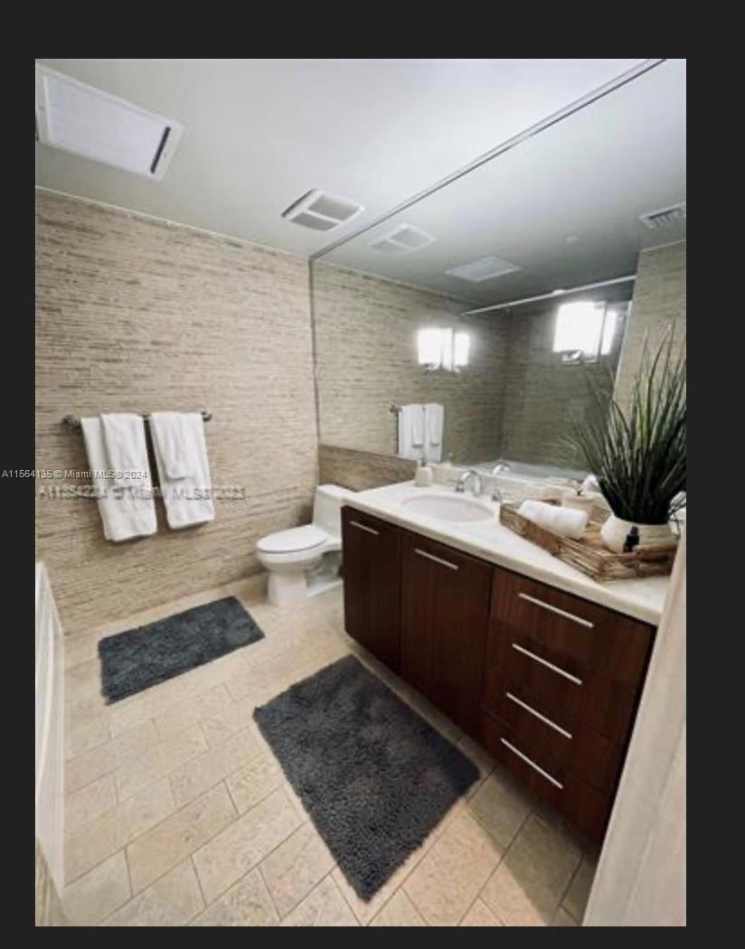 50 Biscayne Blvd 607, Miami, Florida 33132, ,1 BathroomBathrooms,Residentiallease,For Rent,50 Biscayne Blvd 607,A11564135