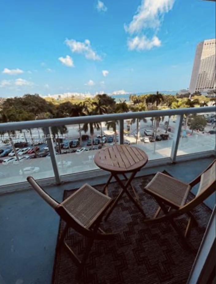 50 Biscayne Blvd 607, Miami, Florida 33132, ,1 BathroomBathrooms,Residentiallease,For Rent,50 Biscayne Blvd 607,A11564135
