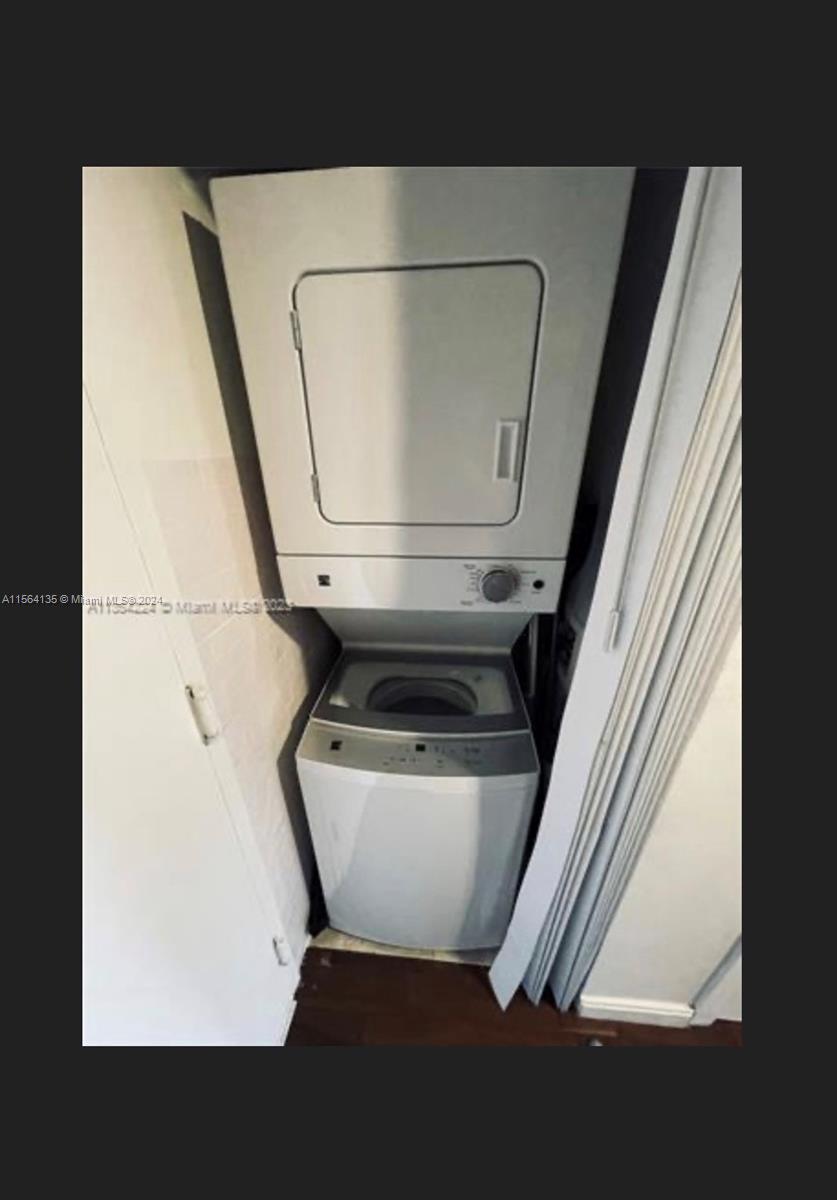 50 Biscayne Blvd 607, Miami, Florida 33132, ,1 BathroomBathrooms,Residentiallease,For Rent,50 Biscayne Blvd 607,A11564135