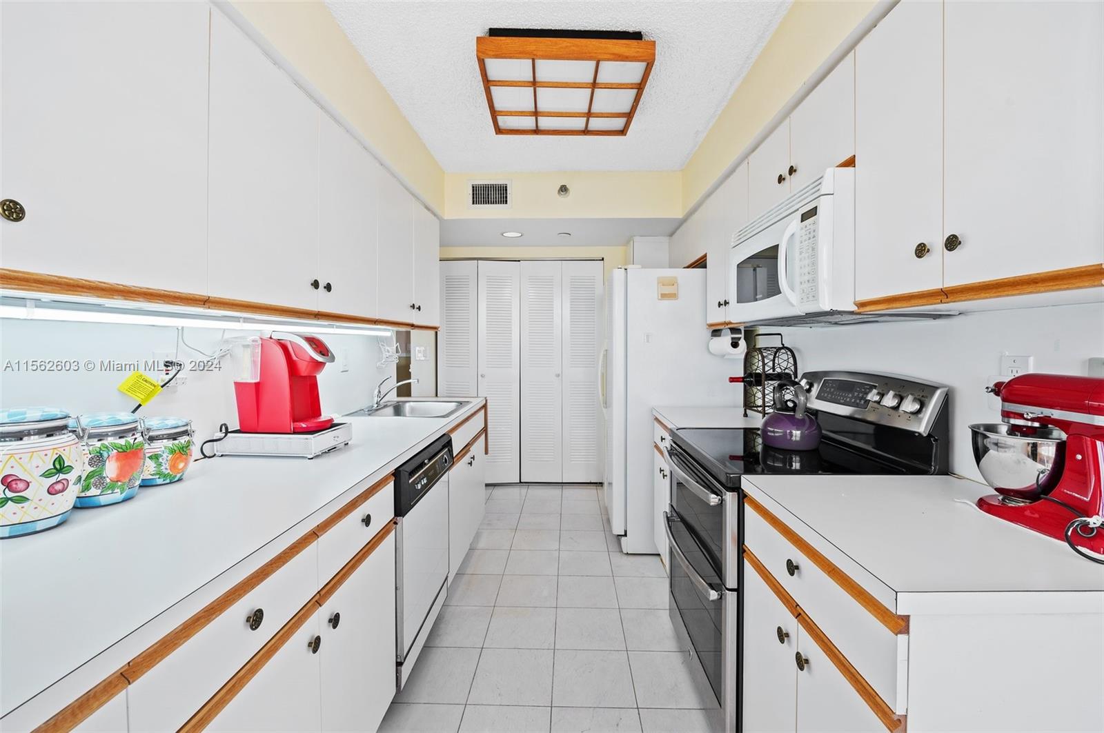 19101 Mystic Pointe Dr 2512, Aventura, Florida 33180, 3 Bedrooms Bedrooms, ,3 BathroomsBathrooms,Residential,For Sale,19101 Mystic Pointe Dr 2512,A11562603