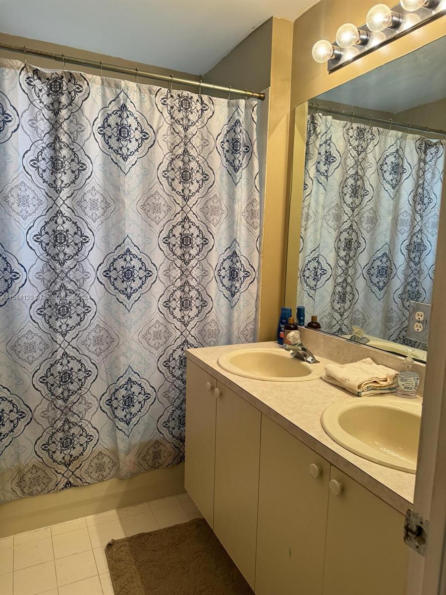 Second bathroom up stairs