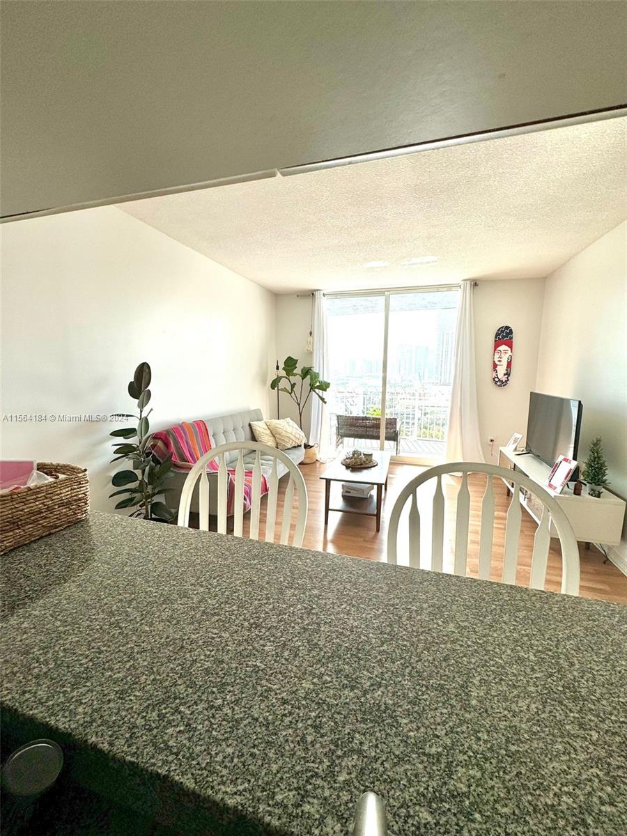 275 NE 18 ST 2004, Miami Beach, Florida 33132, 1 Bedroom Bedrooms, ,1 BathroomBathrooms,Residentiallease,For Rent,275 NE 18 ST 2004,A11564184