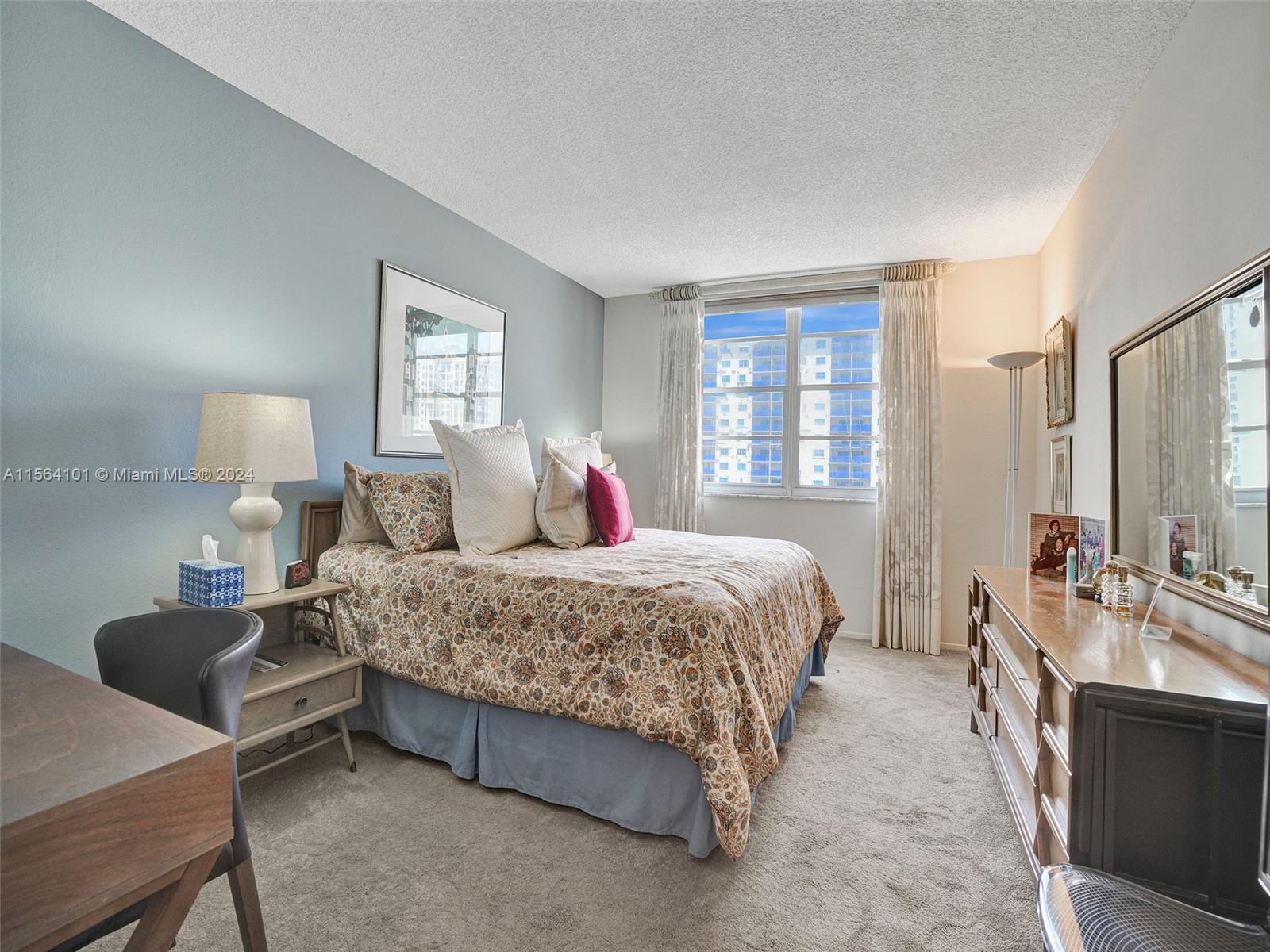 500 Bayview Dr 617, Sunny Isles Beach, Florida 33160, 1 Bedroom Bedrooms, ,1 BathroomBathrooms,Residential,For Sale,500 Bayview Dr 617,A11564101