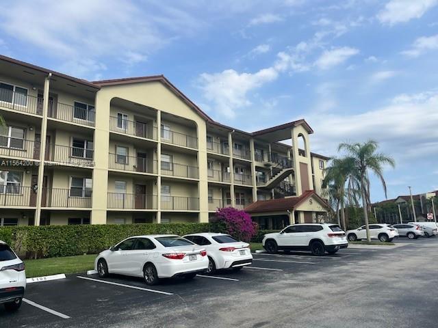 13055 SW 15th Ct 307S, Pembroke Pines, Florida 33027, 2 Bedrooms Bedrooms, ,2 BathroomsBathrooms,Residentiallease,For Rent,13055 SW 15th Ct 307S,A11564200