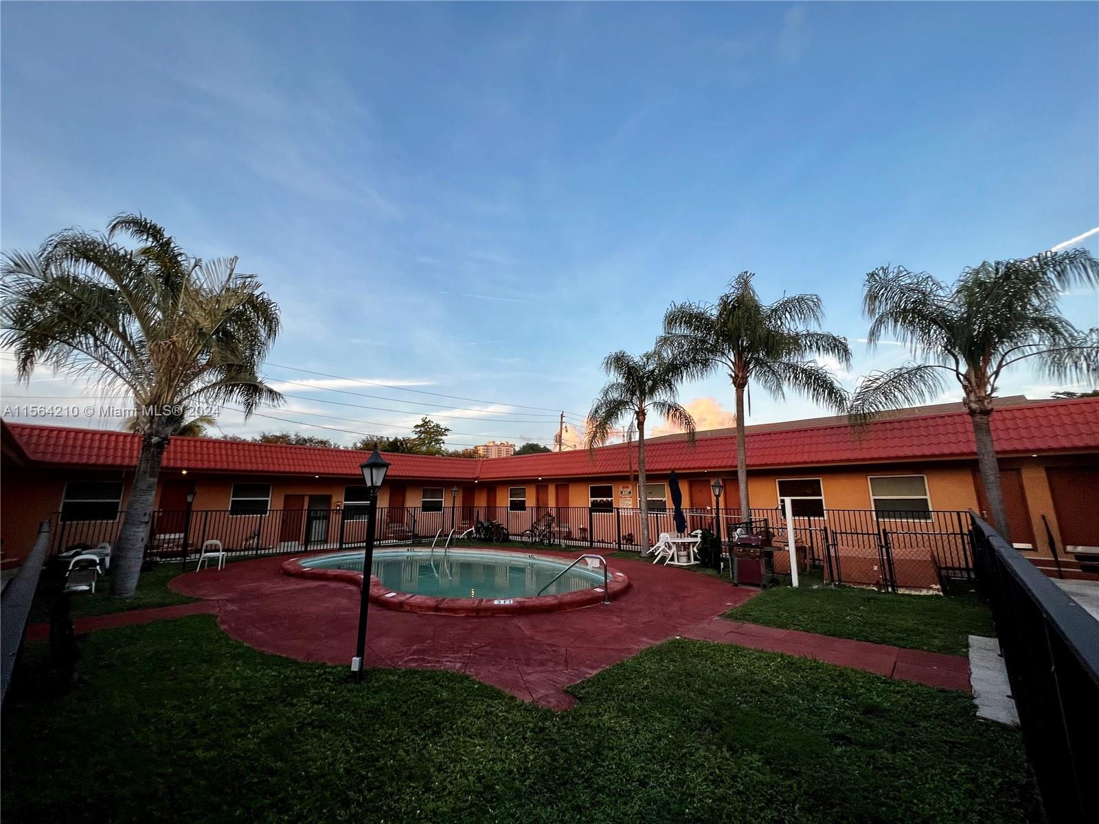 2037 Madison St #11, Hollywood, Florida 33020, ,1 BathroomBathrooms,Residentiallease,For Rent,2037 Madison St #11,A11564210