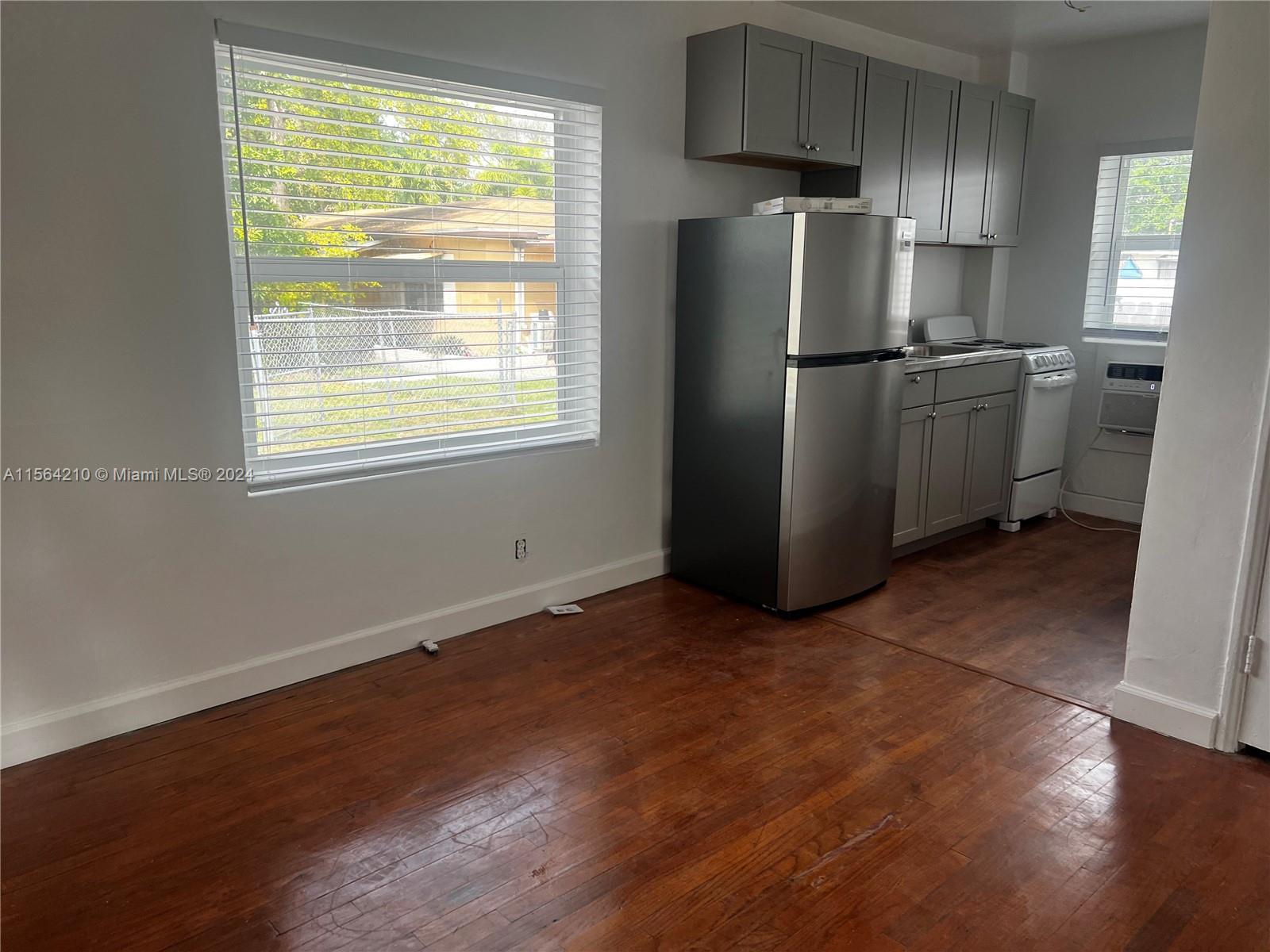 2037 Madison St #11, Hollywood, Florida 33020, ,1 BathroomBathrooms,Residentiallease,For Rent,2037 Madison St #11,A11564210