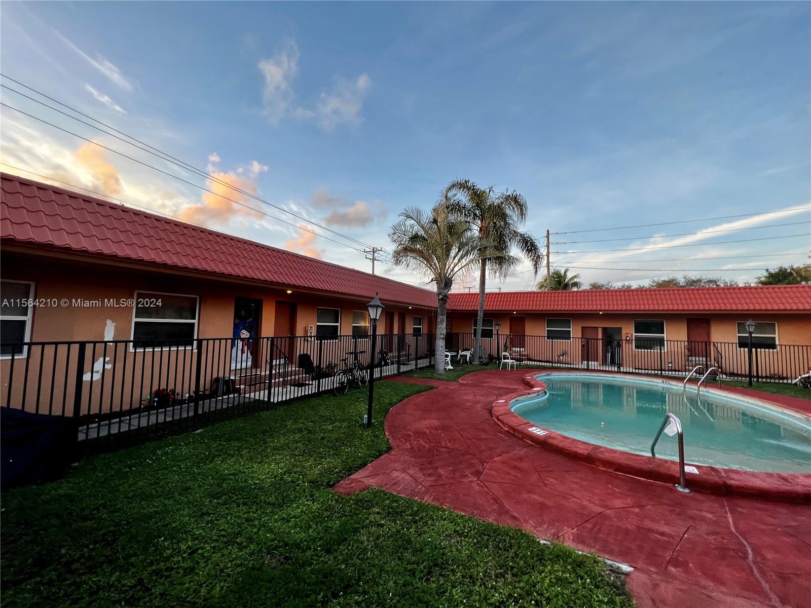 2037 Madison St #11, Hollywood, Florida 33020, ,1 BathroomBathrooms,Residentiallease,For Rent,2037 Madison St #11,A11564210