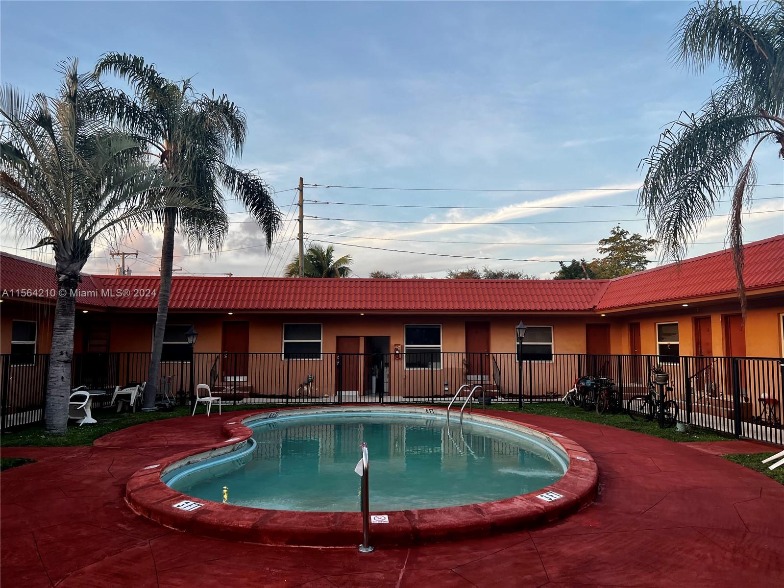 2037 Madison St #11, Hollywood, Florida 33020, ,1 BathroomBathrooms,Residentiallease,For Rent,2037 Madison St #11,A11564210