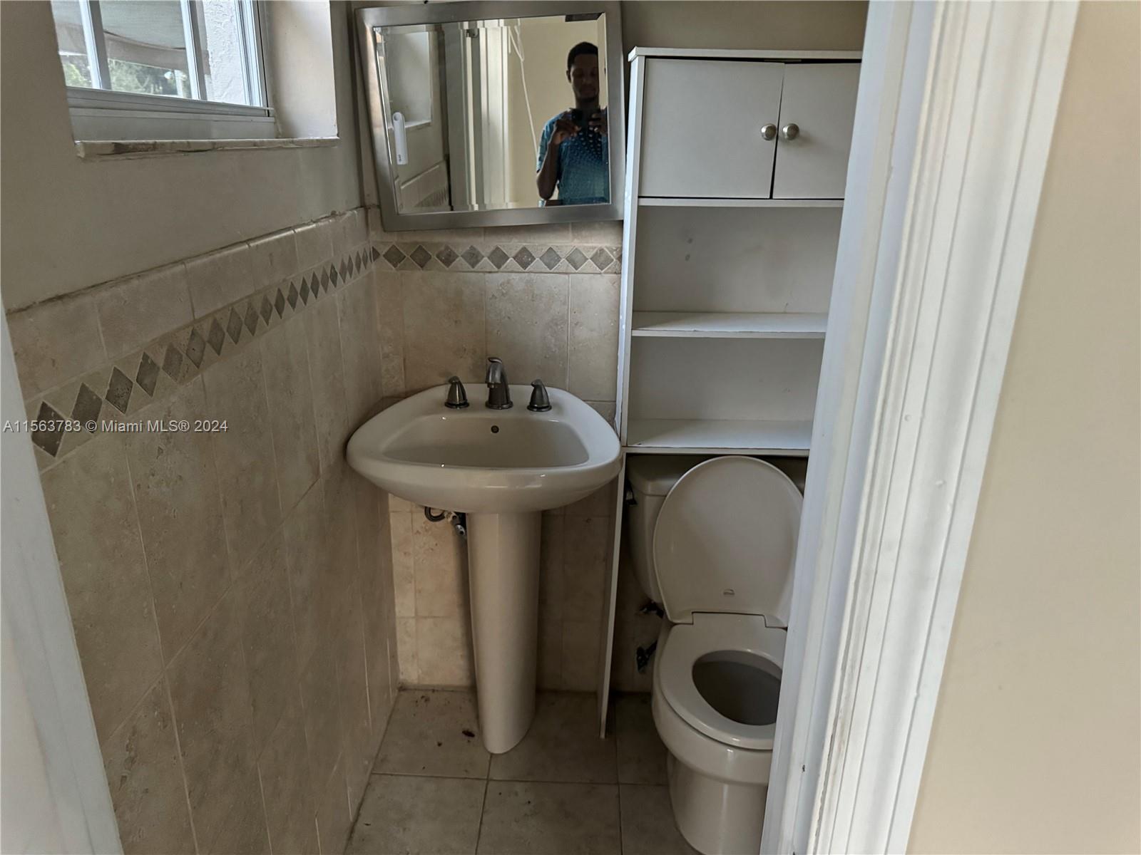 6760 SW 10th Ct, Pembroke Pines, Florida 33023, 4 Bedrooms Bedrooms, 3 Rooms Rooms,2 BathroomsBathrooms,Residential,For Sale,6760 SW 10th Ct,A11563783