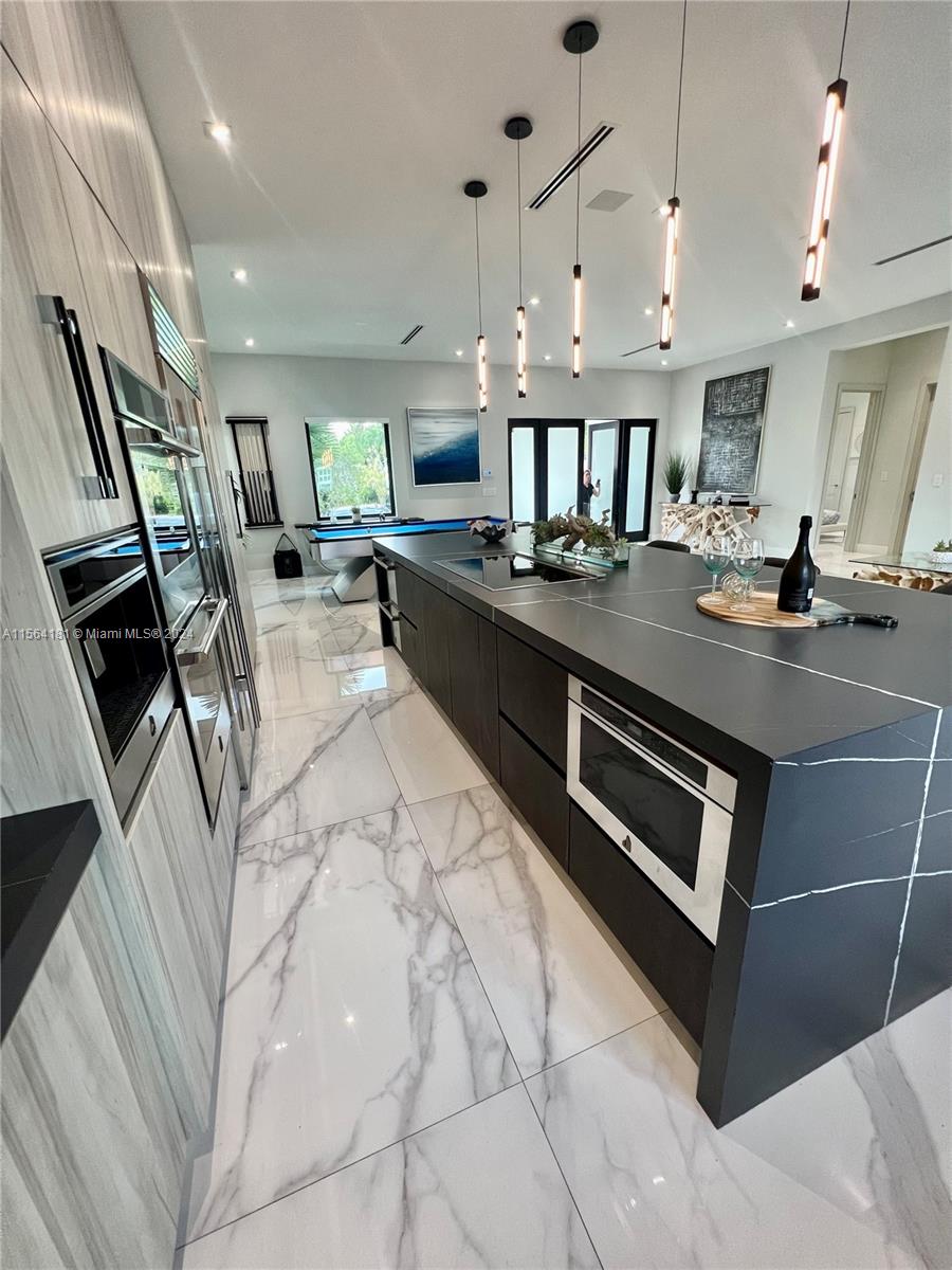 2010 NW 13th St 0, Miami, Florida 33125, 3 Bedrooms Bedrooms, ,3 BathroomsBathrooms,Residentiallease,For Rent,2010 NW 13th St 0,A11564181