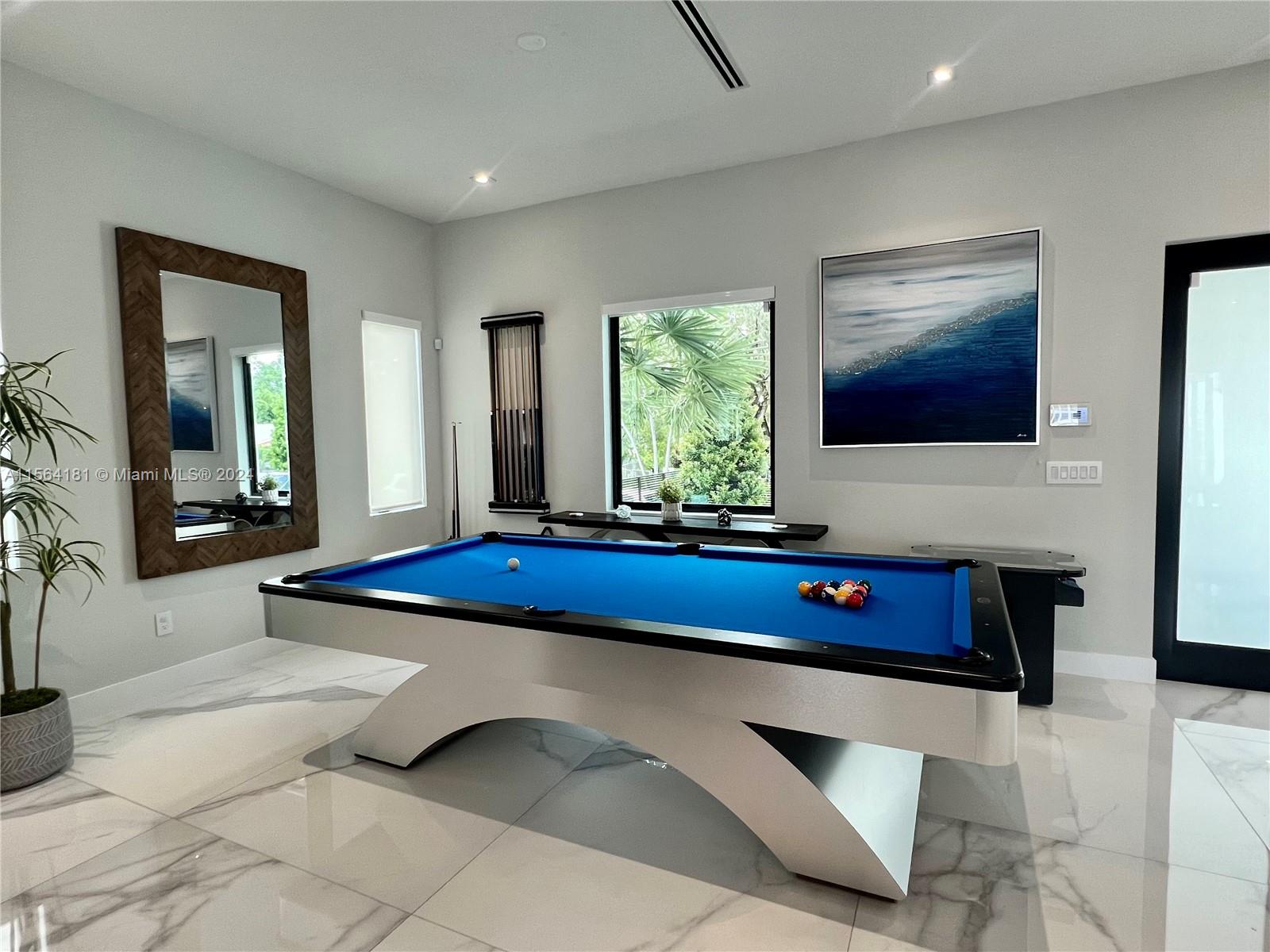 2010 NW 13th St 0, Miami, Florida 33125, 3 Bedrooms Bedrooms, ,3 BathroomsBathrooms,Residentiallease,For Rent,2010 NW 13th St 0,A11564181