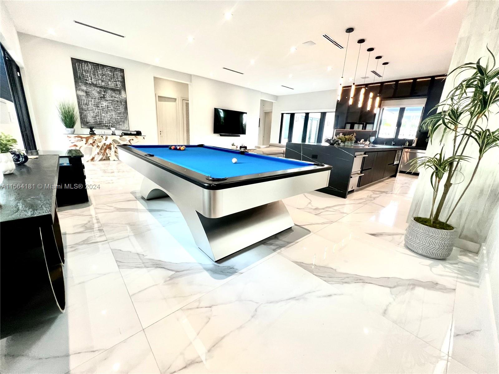 2010 NW 13th St 0, Miami, Florida 33125, 3 Bedrooms Bedrooms, ,3 BathroomsBathrooms,Residentiallease,For Rent,2010 NW 13th St 0,A11564181