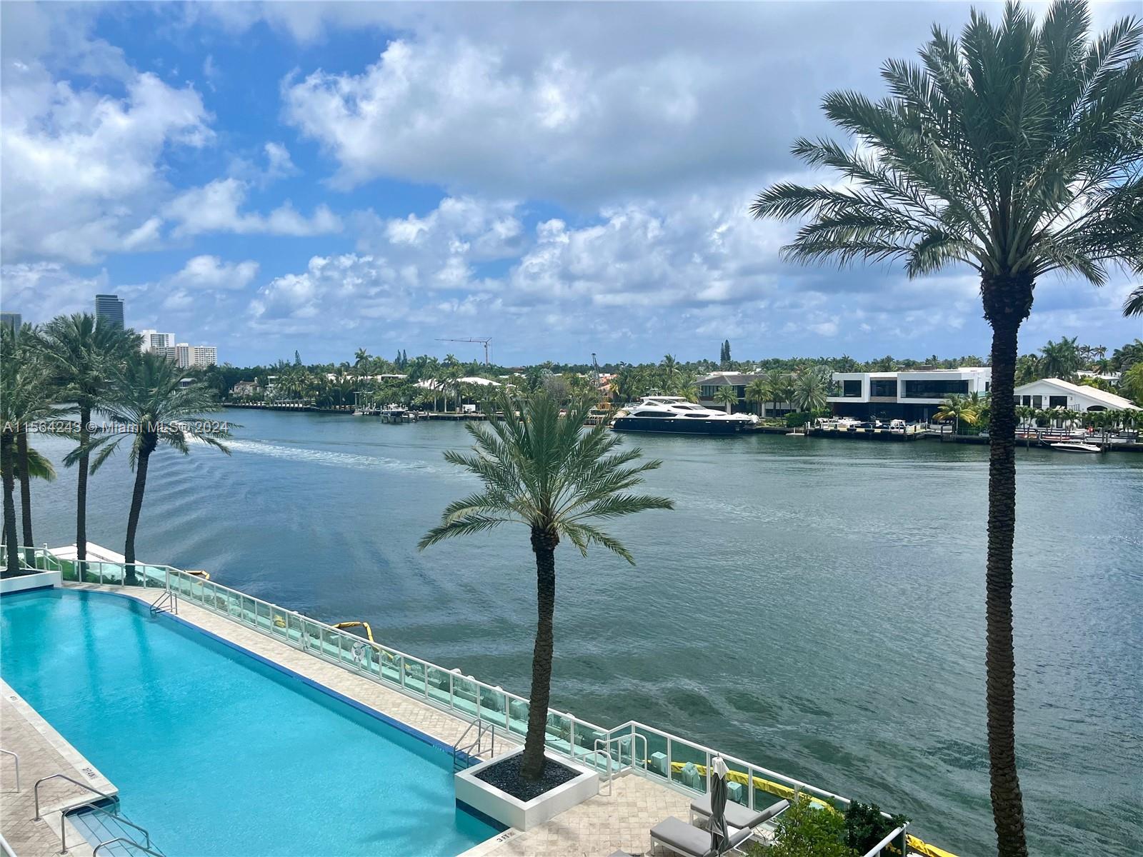 Beautiful upgraded vey spacious 3 bed + Den + laundry rooms, 3.5bath flow thru East to West, Intracoastal view
on one side, golf on the other. Amenities:2 Pools, 2 Gym, Spa-Tennis-Racquet-Basketball-Movie theater,
Restaurant, Café, Valet 24h. Close to Aventura Mall, golf course, house of worship.
Minimum rent 6 months