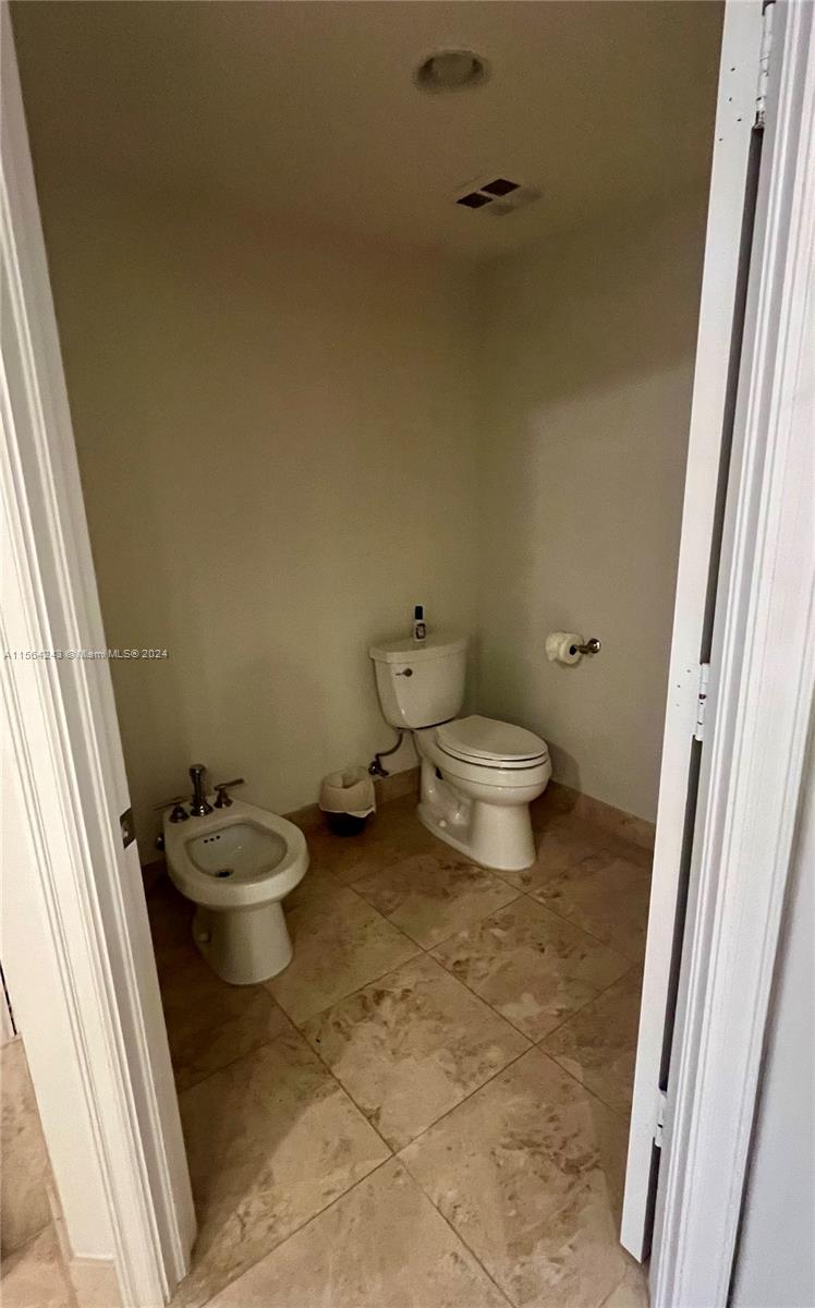 20201 E Country Club Dr 409, Aventura, Florida 33180, 3 Bedrooms Bedrooms, ,3 BathroomsBathrooms,Residentiallease,For Rent,20201 E Country Club Dr 409,A11564243