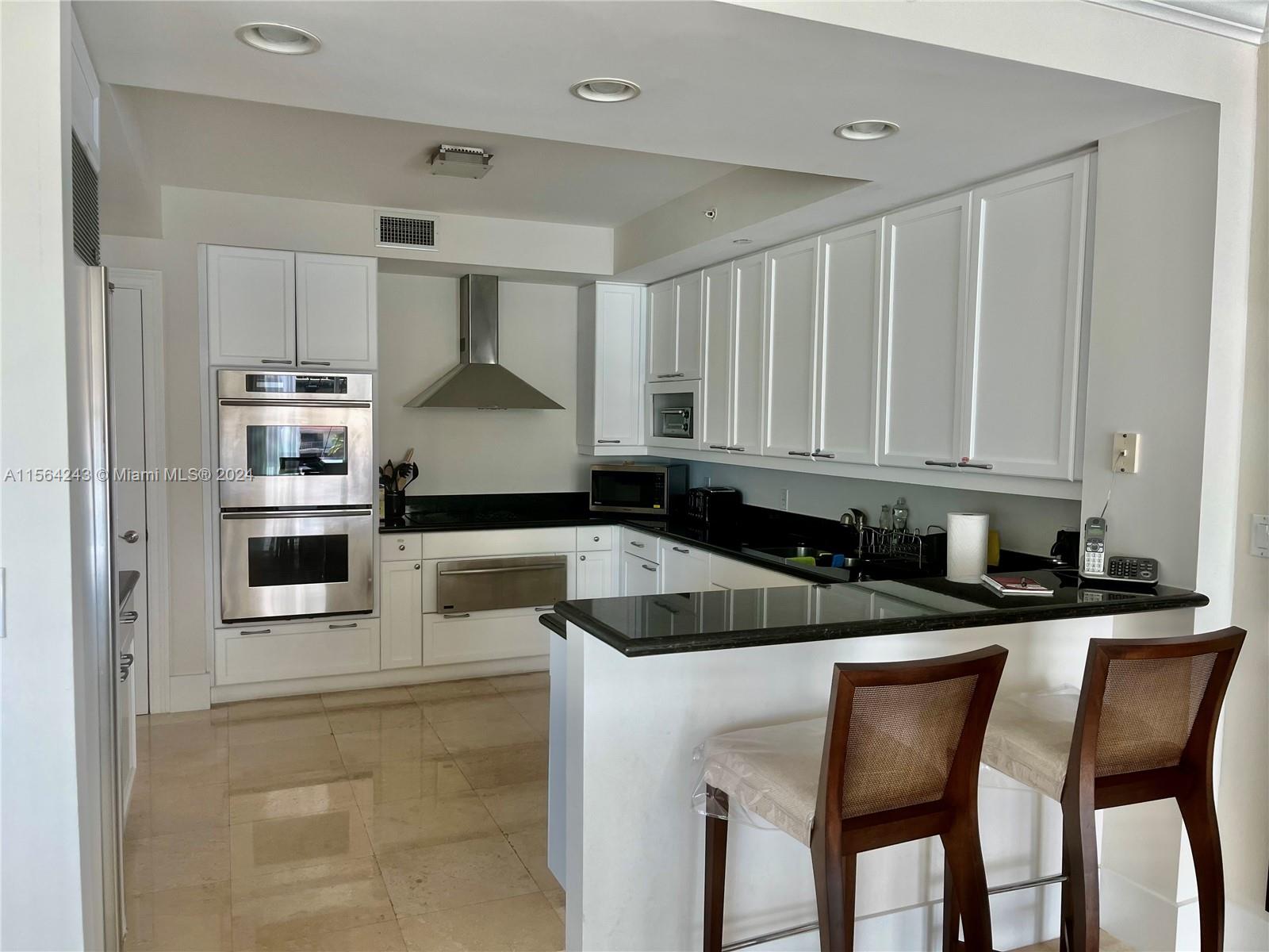 20201 E Country Club Dr 409, Aventura, Florida 33180, 3 Bedrooms Bedrooms, ,3 BathroomsBathrooms,Residentiallease,For Rent,20201 E Country Club Dr 409,A11564243