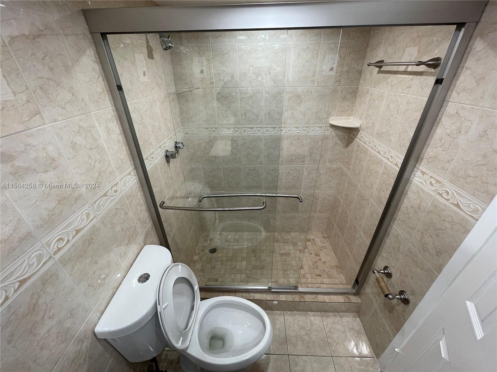 2000 Atlantic Shores Blvd 310, Hallandale Beach, Florida 33009, 2 Bedrooms Bedrooms, ,2 BathroomsBathrooms,Residentiallease,For Rent,2000 Atlantic Shores Blvd 310,A11564258