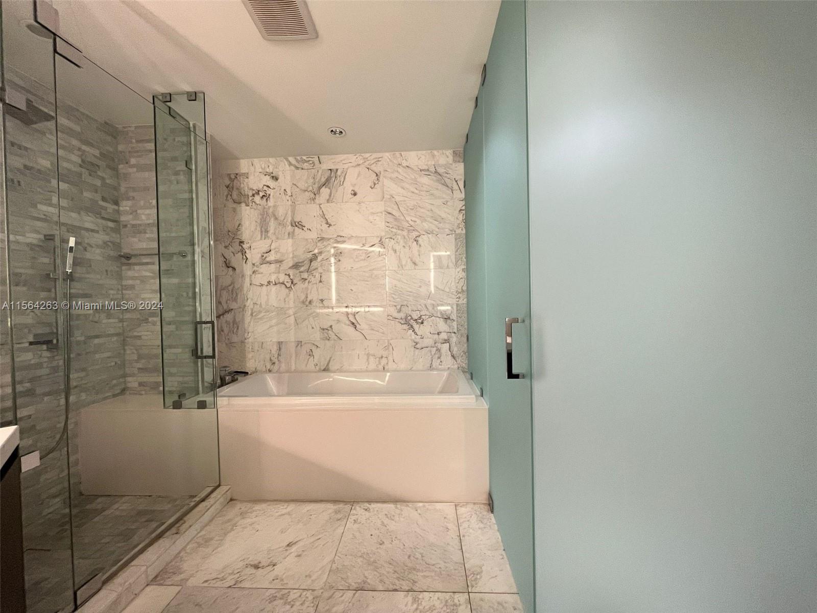 851 NE 1st Ave 1605, Miami, Florida 33132, 2 Bedrooms Bedrooms, ,2 BathroomsBathrooms,Residentiallease,For Rent,851 NE 1st Ave 1605,A11564263