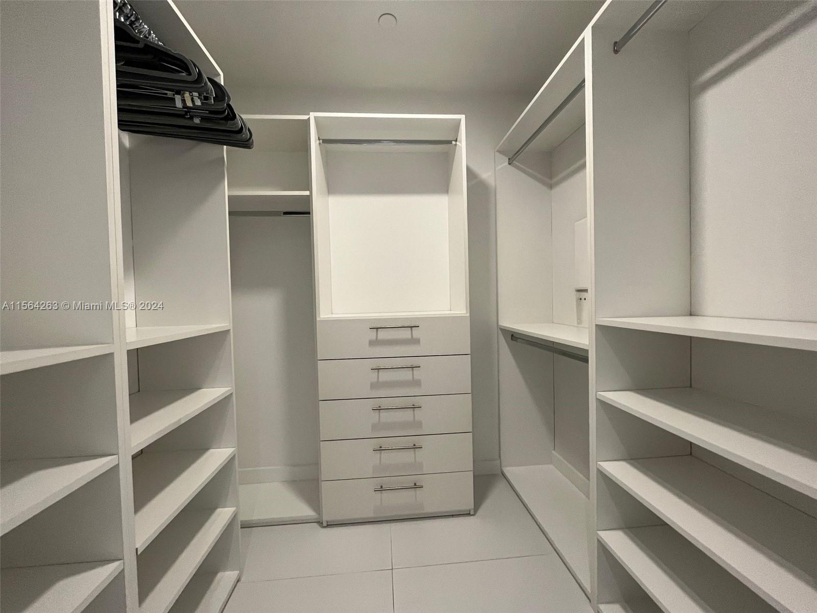 851 NE 1st Ave 1605, Miami, Florida 33132, 2 Bedrooms Bedrooms, ,2 BathroomsBathrooms,Residentiallease,For Rent,851 NE 1st Ave 1605,A11564263