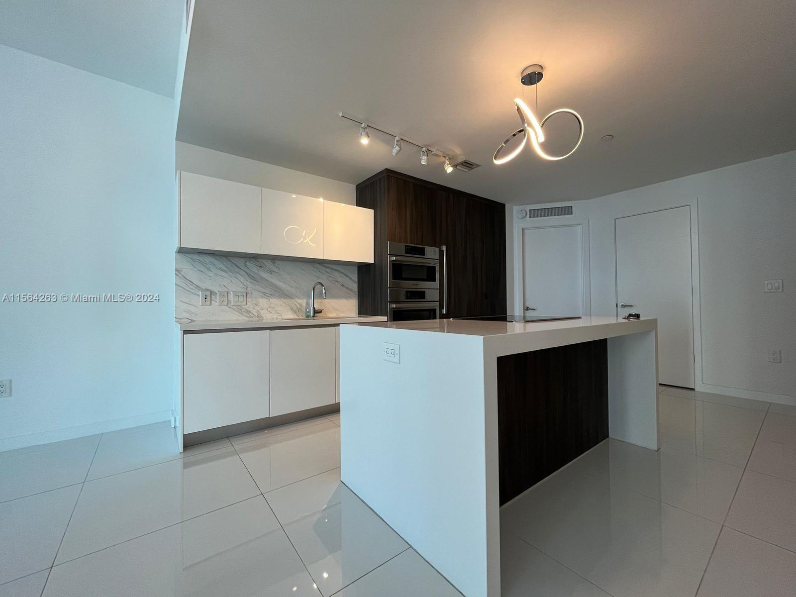 851 NE 1st Ave 1605, Miami, Florida 33132, 2 Bedrooms Bedrooms, ,2 BathroomsBathrooms,Residentiallease,For Rent,851 NE 1st Ave 1605,A11564263