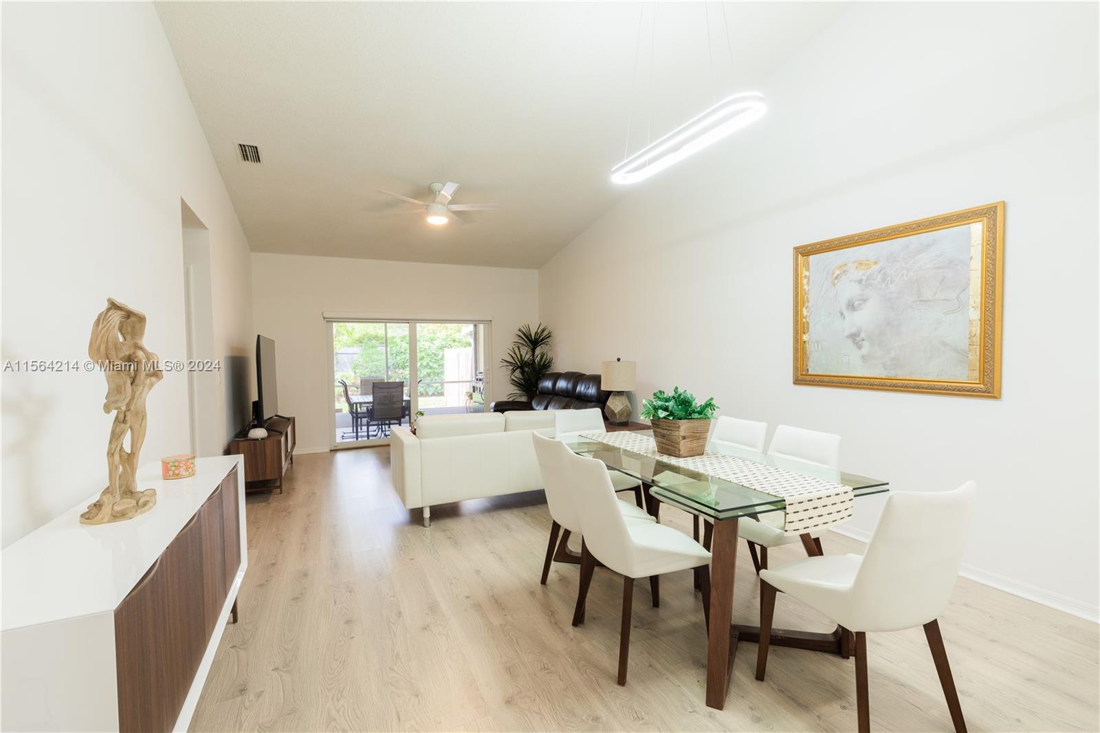 9925 Malvern Dr, Tamarac, Florida 33321, 2 Bedrooms Bedrooms, ,2 BathroomsBathrooms,Residential,For Sale,9925 Malvern Dr,A11564214