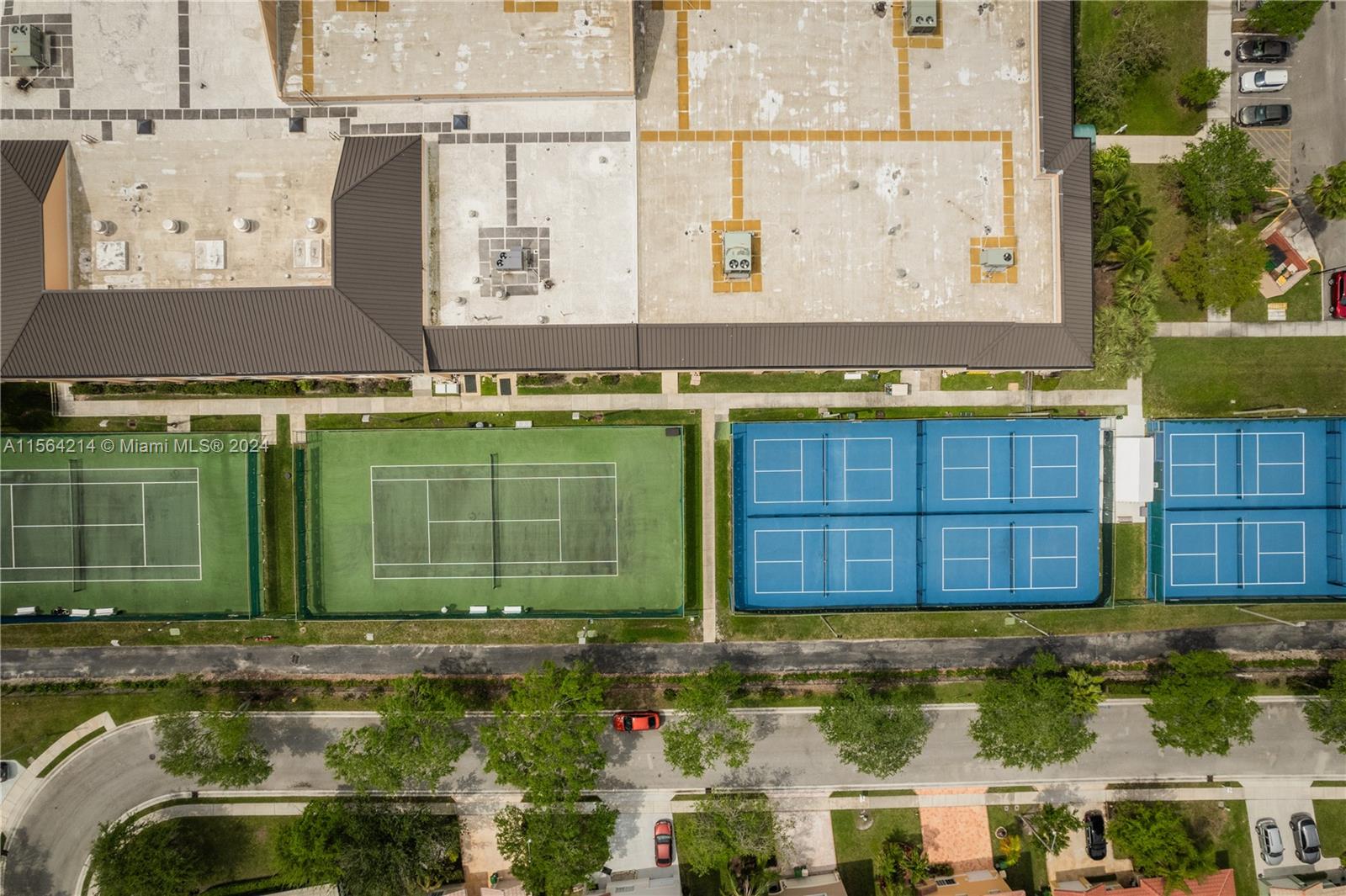 9925 Malvern Dr, Tamarac, Florida 33321, 2 Bedrooms Bedrooms, ,2 BathroomsBathrooms,Residential,For Sale,9925 Malvern Dr,A11564214