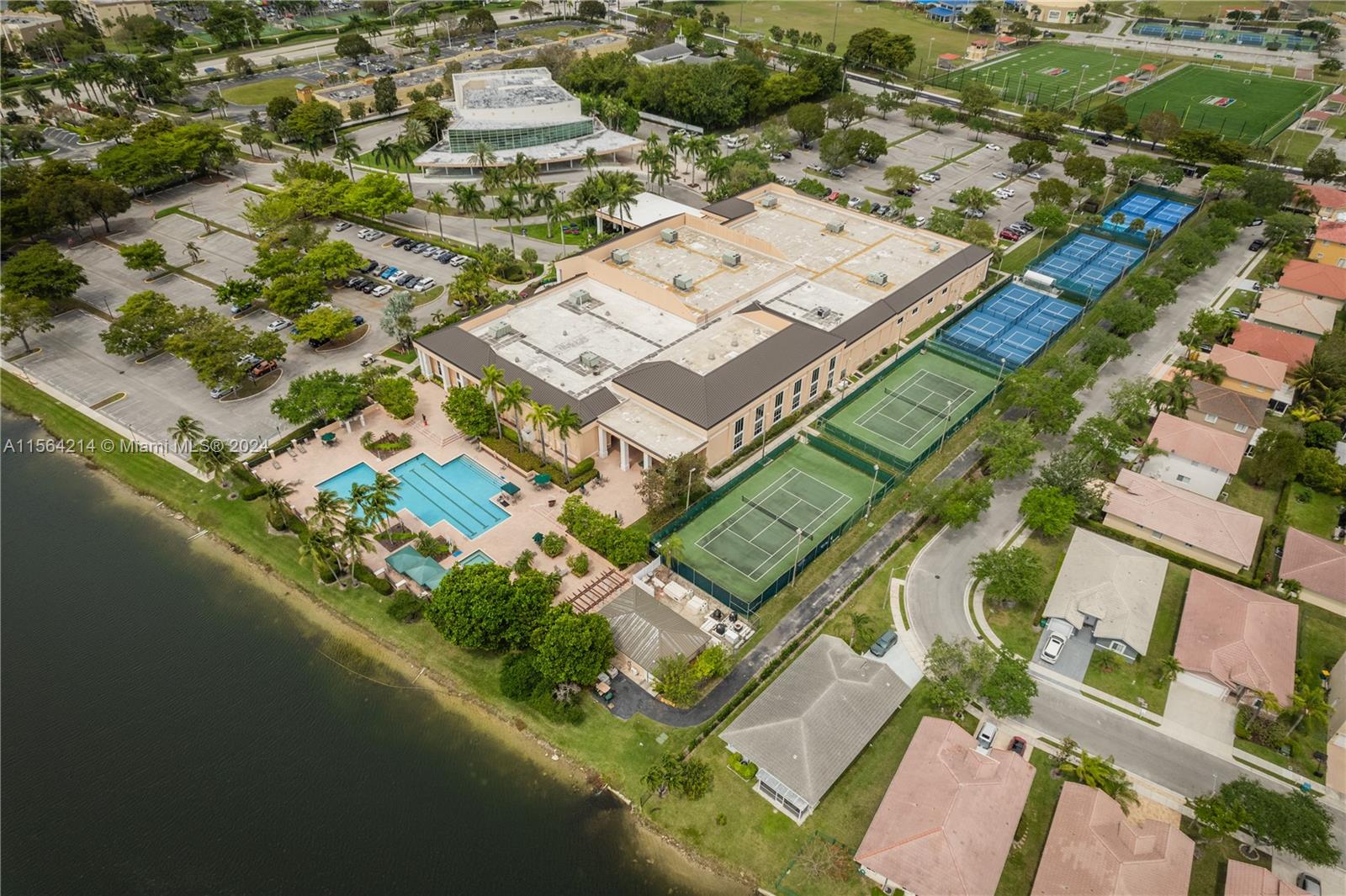 9925 Malvern Dr, Tamarac, Florida 33321, 2 Bedrooms Bedrooms, ,2 BathroomsBathrooms,Residential,For Sale,9925 Malvern Dr,A11564214