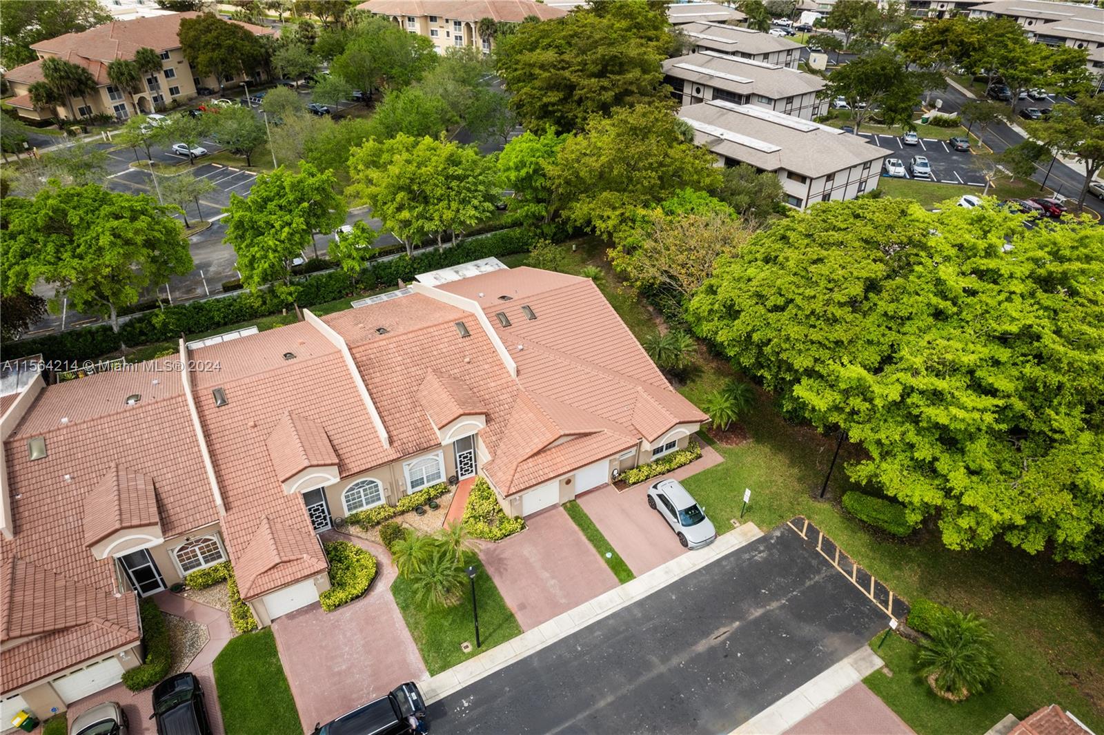 9925 Malvern Dr, Tamarac, Florida 33321, 2 Bedrooms Bedrooms, ,2 BathroomsBathrooms,Residential,For Sale,9925 Malvern Dr,A11564214