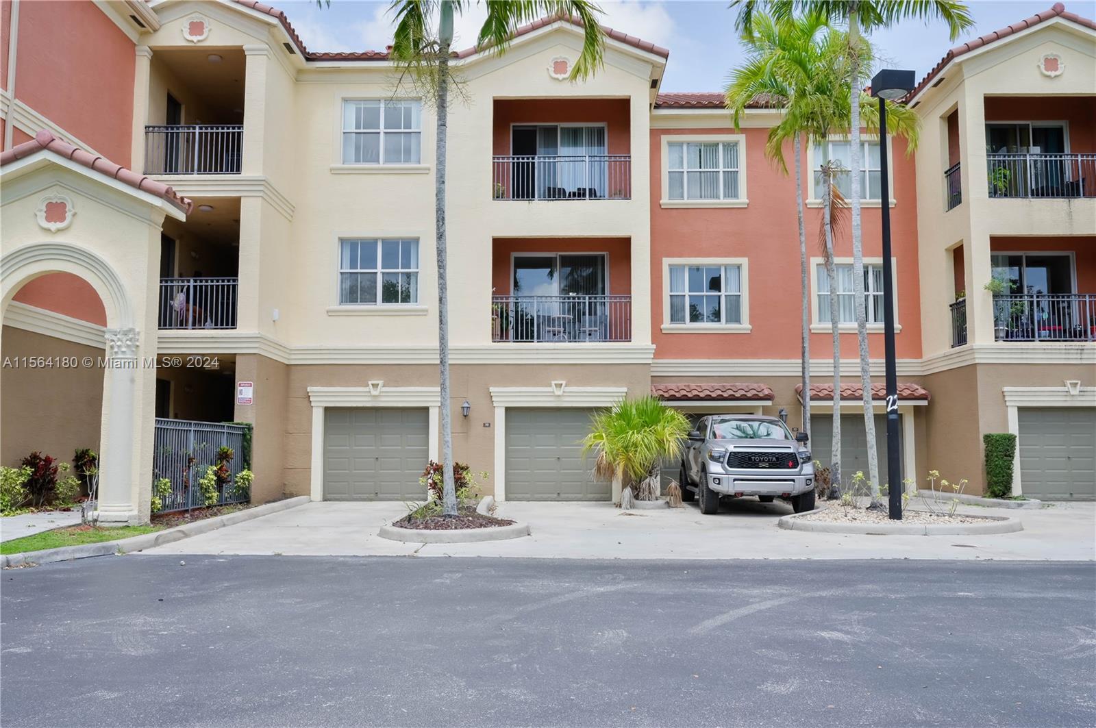 4702 SW 160th Ave 322, Miramar, Florida 33027, 2 Bedrooms Bedrooms, ,2 BathroomsBathrooms,Residentiallease,For Rent,4702 SW 160th Ave 322,A11564180