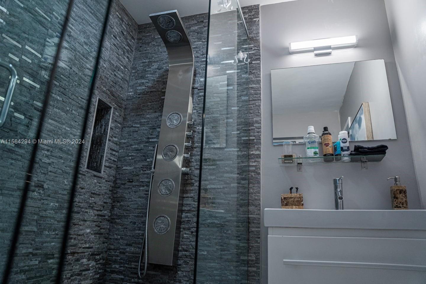 147 NW 87th St, El Portal, Florida 33150, 3 Bedrooms Bedrooms, ,2 BathroomsBathrooms,Residentiallease,For Rent,147 NW 87th St,A11564294