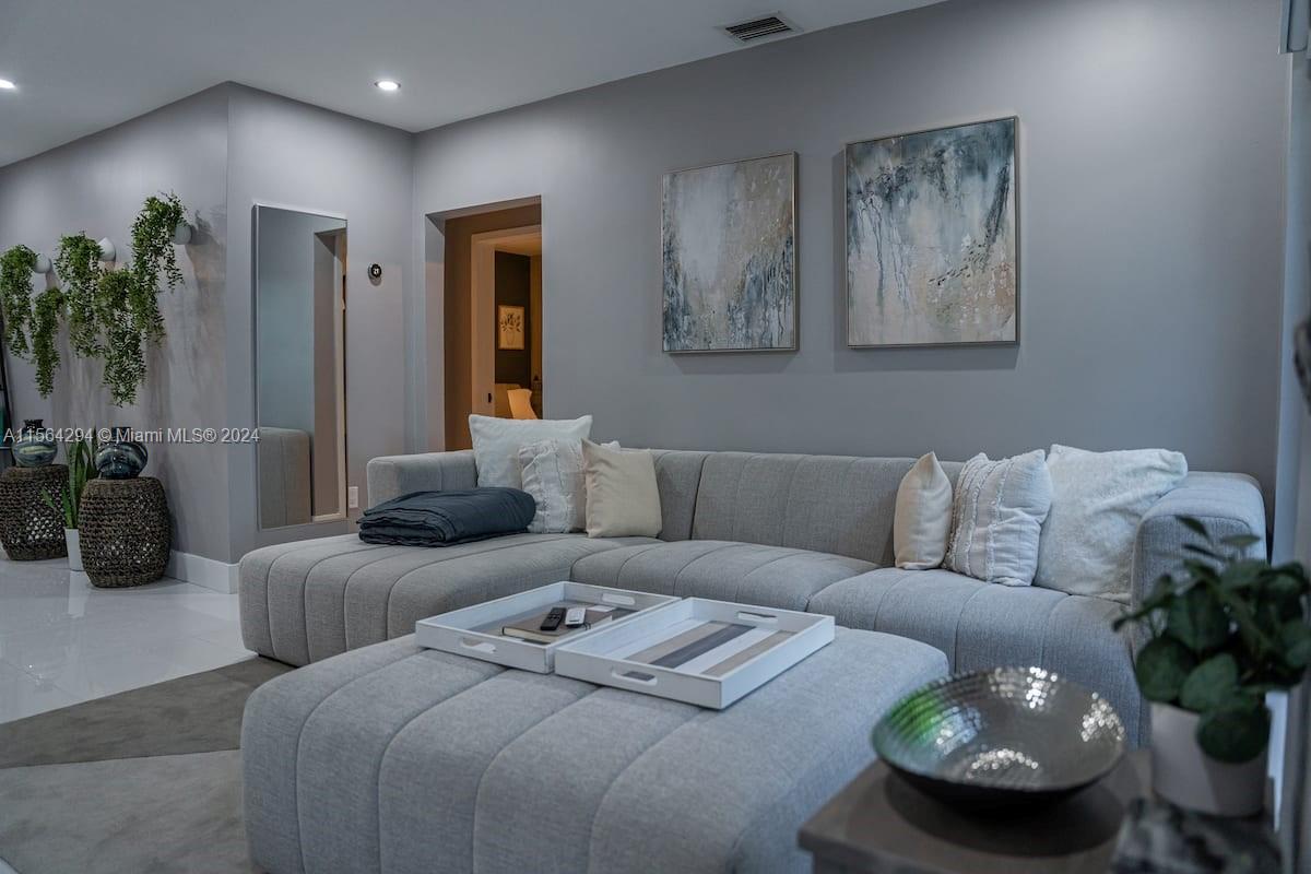 147 NW 87th St, El Portal, Florida 33150, 3 Bedrooms Bedrooms, ,2 BathroomsBathrooms,Residentiallease,For Rent,147 NW 87th St,A11564294