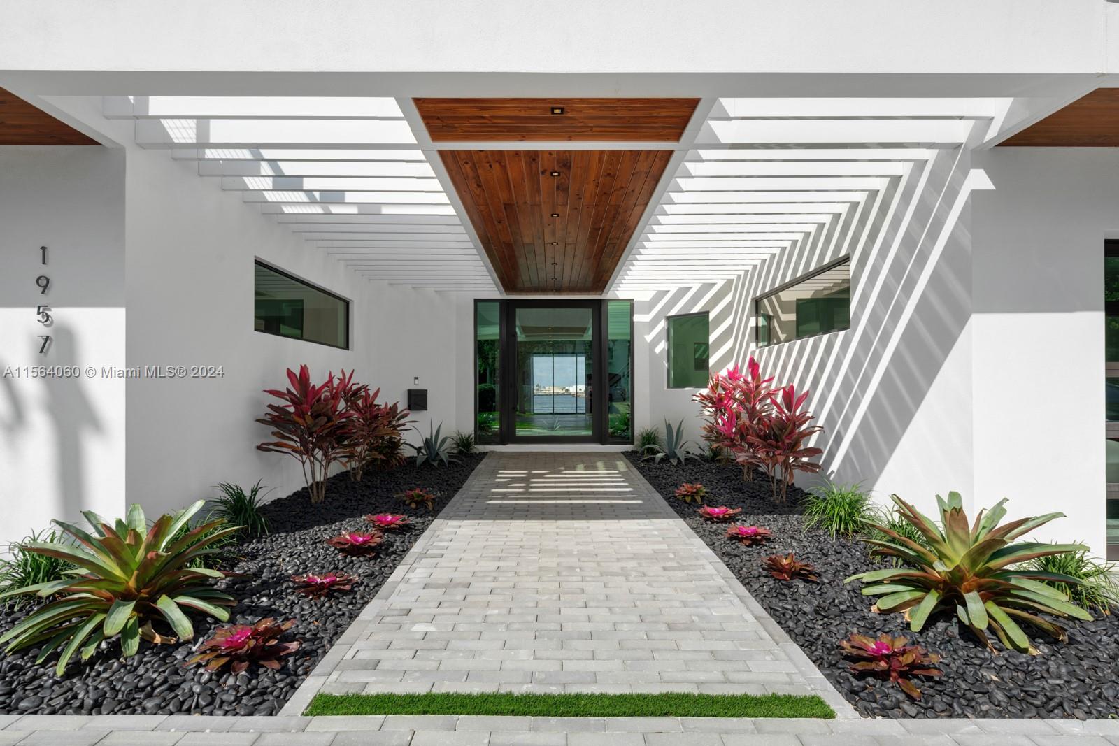 1957 Harbourview Drive, Fort Lauderdale, Florida 33316, 5 Bedrooms Bedrooms, ,6 BathroomsBathrooms,Residential,For Sale,1957 Harbourview Drive,A11564060