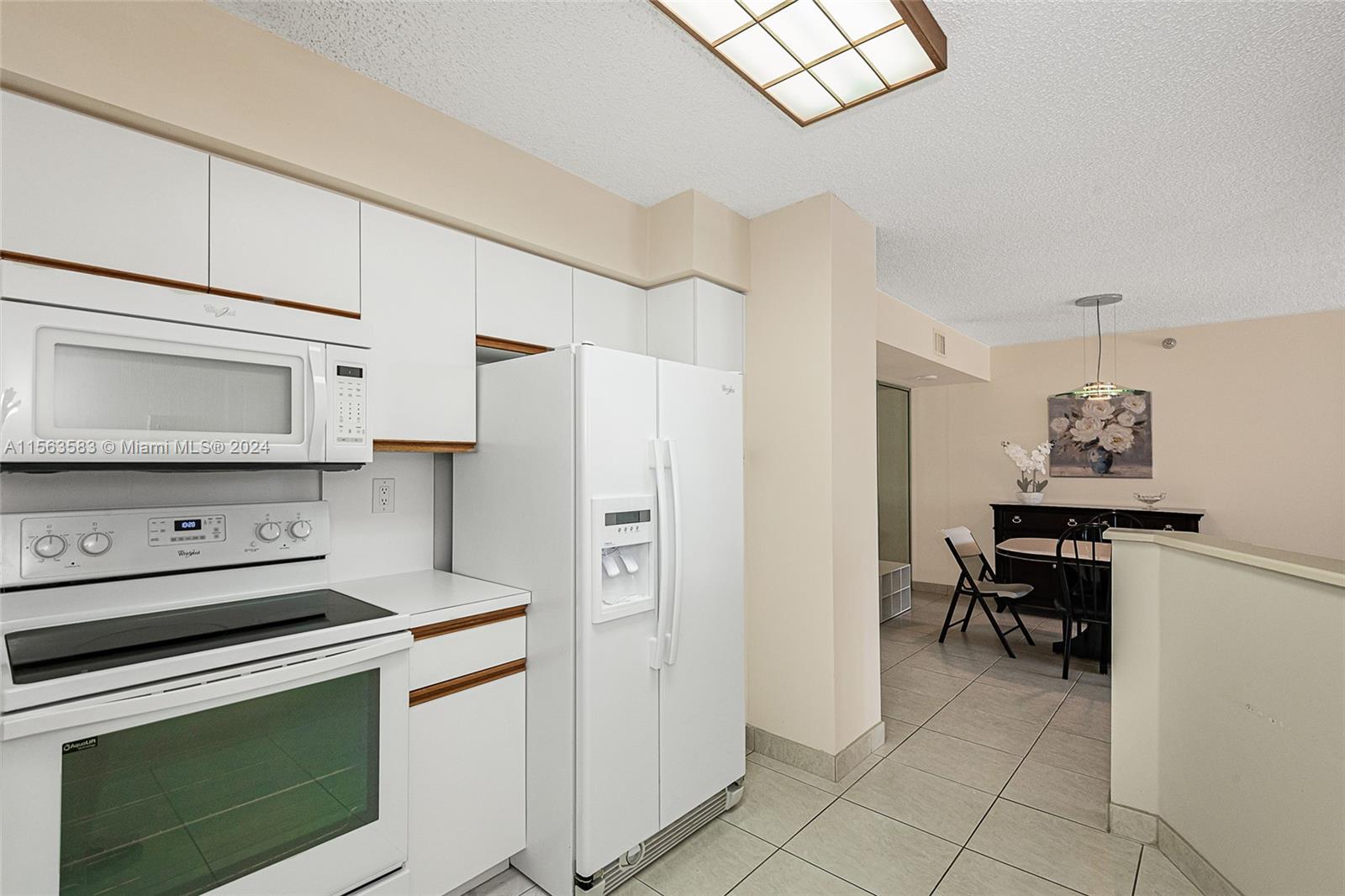 3400 NE 192nd St 910, Aventura, Florida 33180, 2 Bedrooms Bedrooms, ,2 BathroomsBathrooms,Residentiallease,For Rent,3400 NE 192nd St 910,A11563583