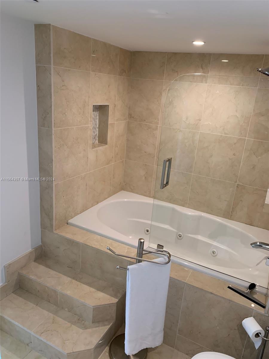 1800 S Ocean Dr 2809, Hallandale Beach, Florida 33009, 2 Bedrooms Bedrooms, ,2 BathroomsBathrooms,Residentiallease,For Rent,1800 S Ocean Dr 2809,A11564307