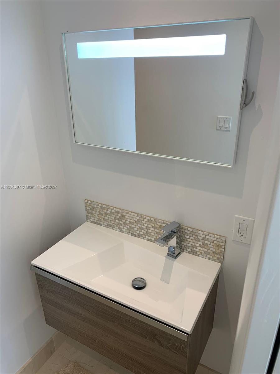 1800 S Ocean Dr 2809, Hallandale Beach, Florida 33009, 2 Bedrooms Bedrooms, ,2 BathroomsBathrooms,Residentiallease,For Rent,1800 S Ocean Dr 2809,A11564307