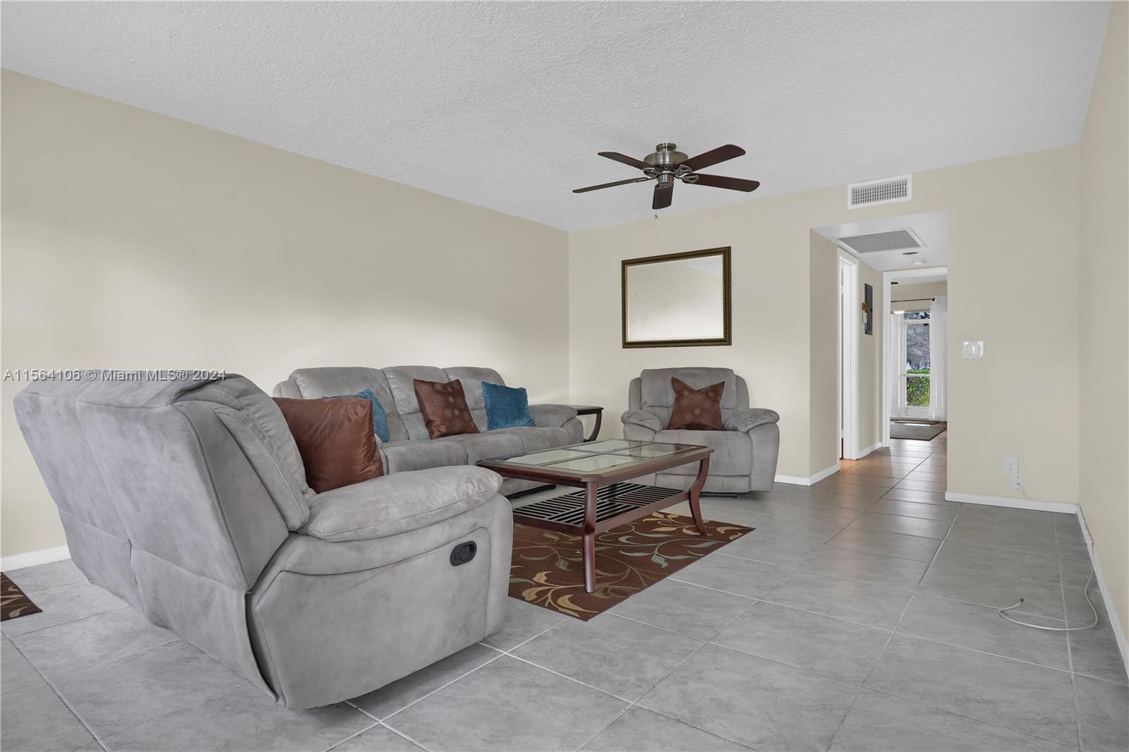 251 SW 132nd Way 118H, Pembroke Pines, Florida 33027, 2 Bedrooms Bedrooms, ,2 BathroomsBathrooms,Residential,For Sale,251 SW 132nd Way 118H,A11564106