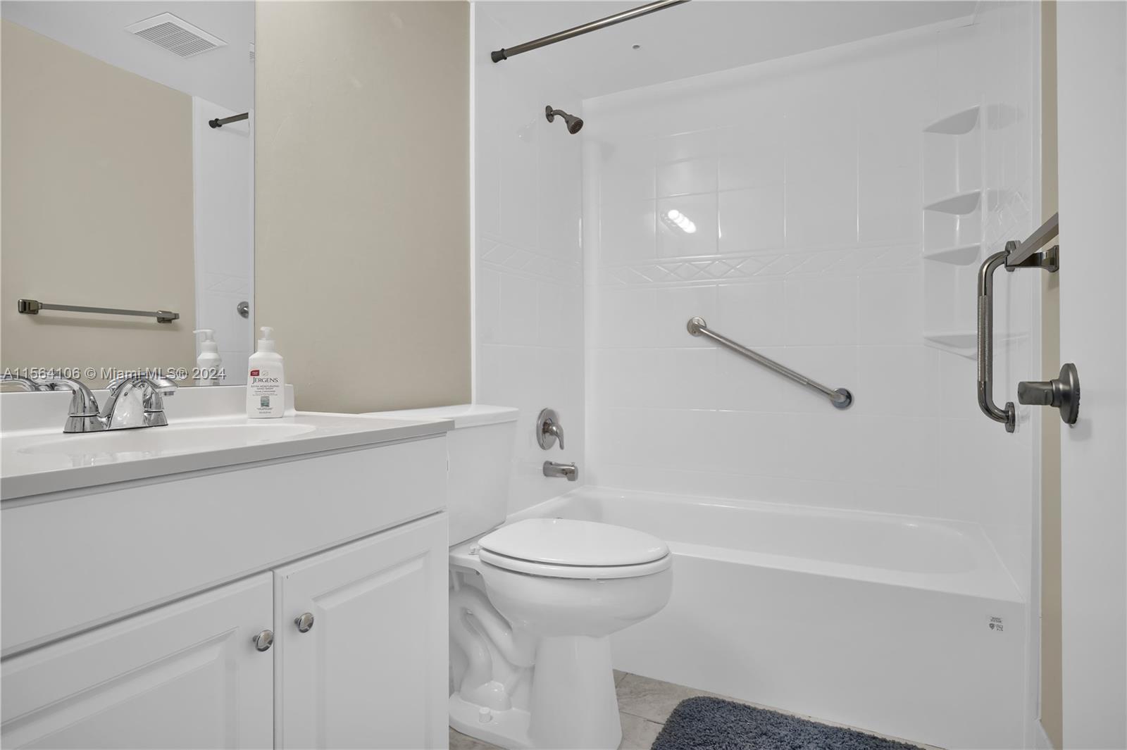 2ND BATHROOM