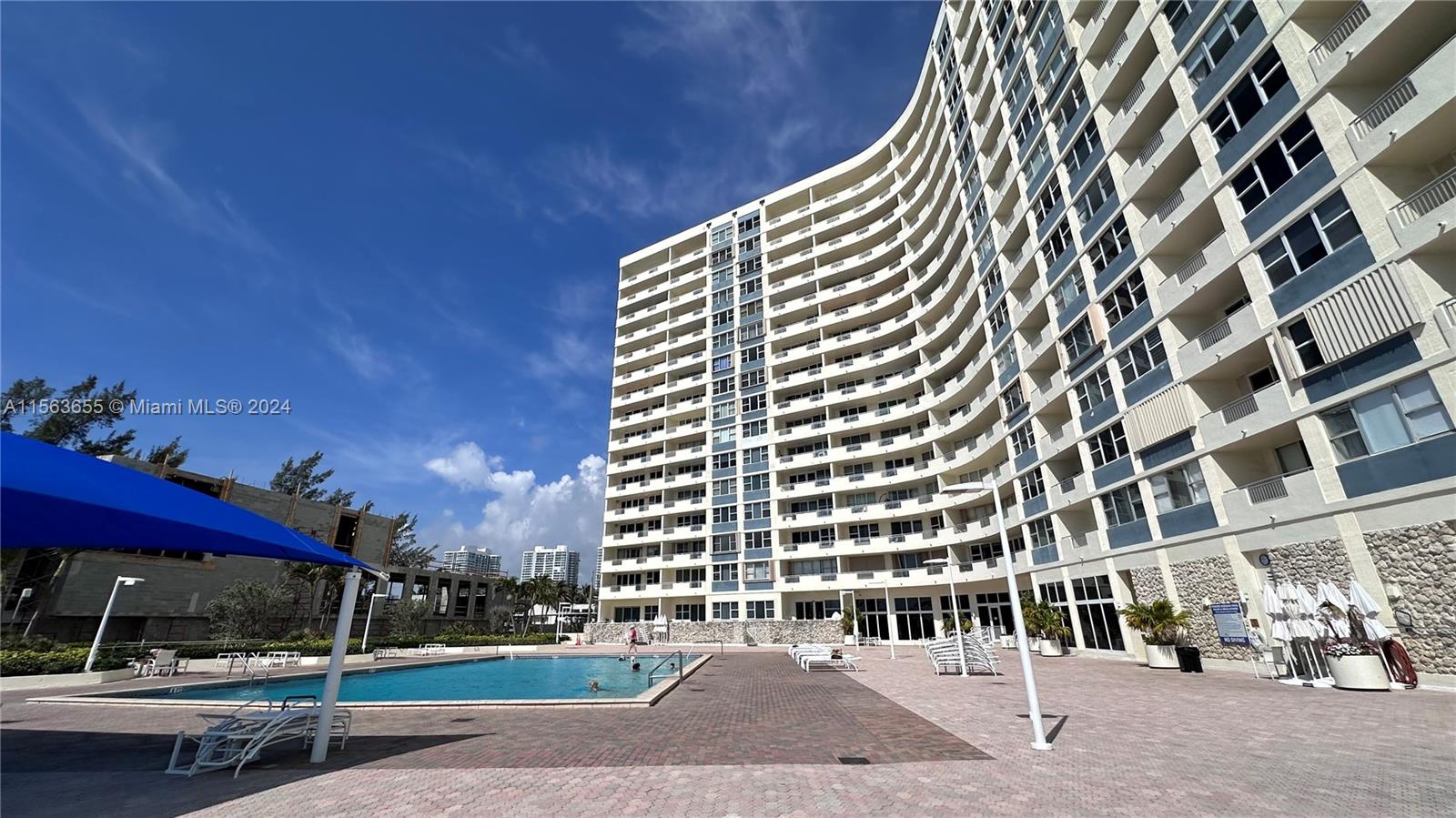 3180 S Ocean Dr 722, Hallandale Beach, Florida 33009, 1 Bedroom Bedrooms, ,1 BathroomBathrooms,Residential,For Sale,3180 S Ocean Dr 722,A11563655