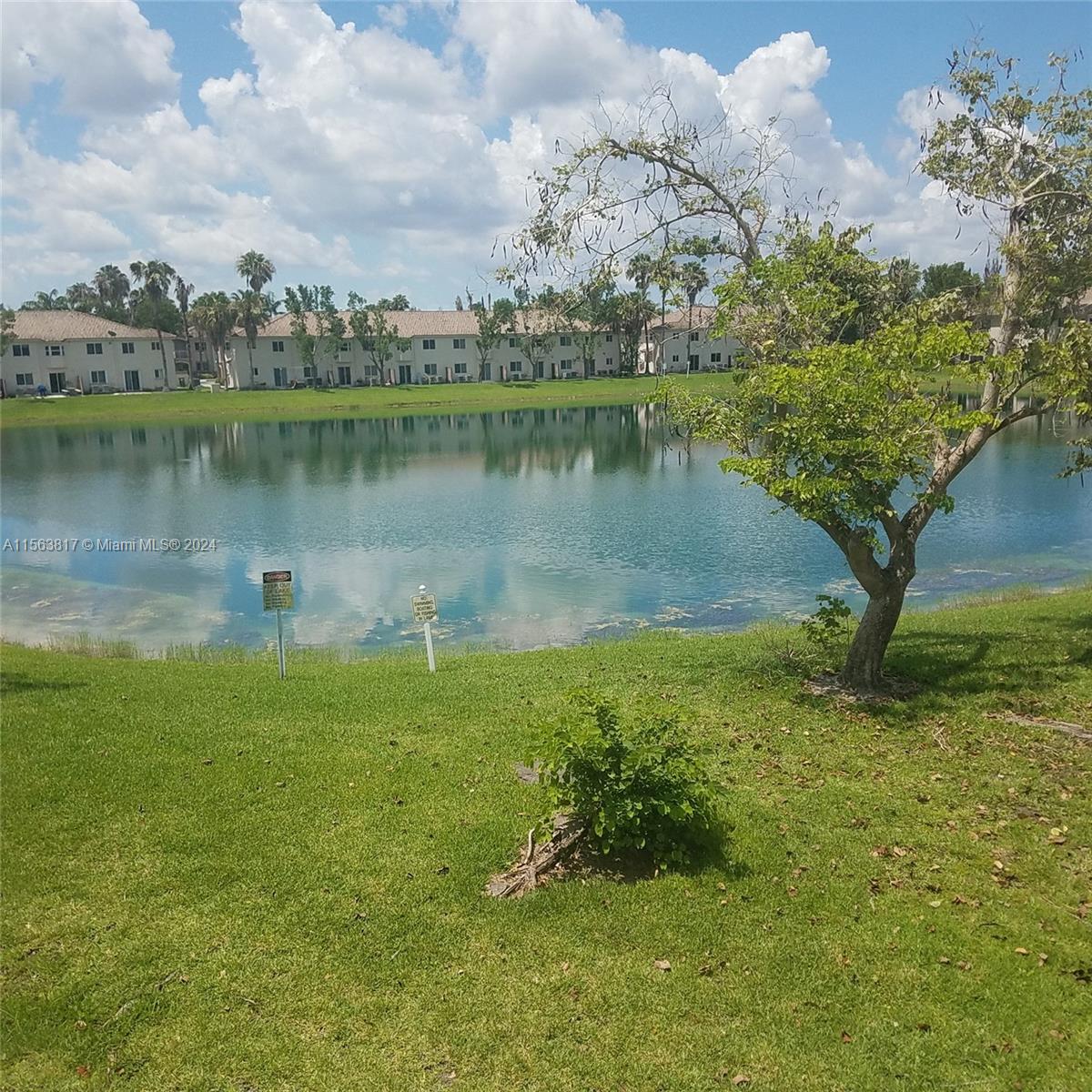 2600 SE 12th Pl 206, Homestead, Florida 33035, 3 Bedrooms Bedrooms, ,2 BathroomsBathrooms,Residentiallease,For Rent,2600 SE 12th Pl 206,A11563817