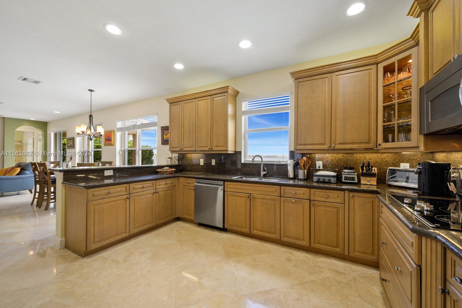 17599 SW 54th St, Miramar, Florida 33029, 5 Bedrooms Bedrooms, ,3 BathroomsBathrooms,Residentiallease,For Rent,17599 SW 54th St,A11563882