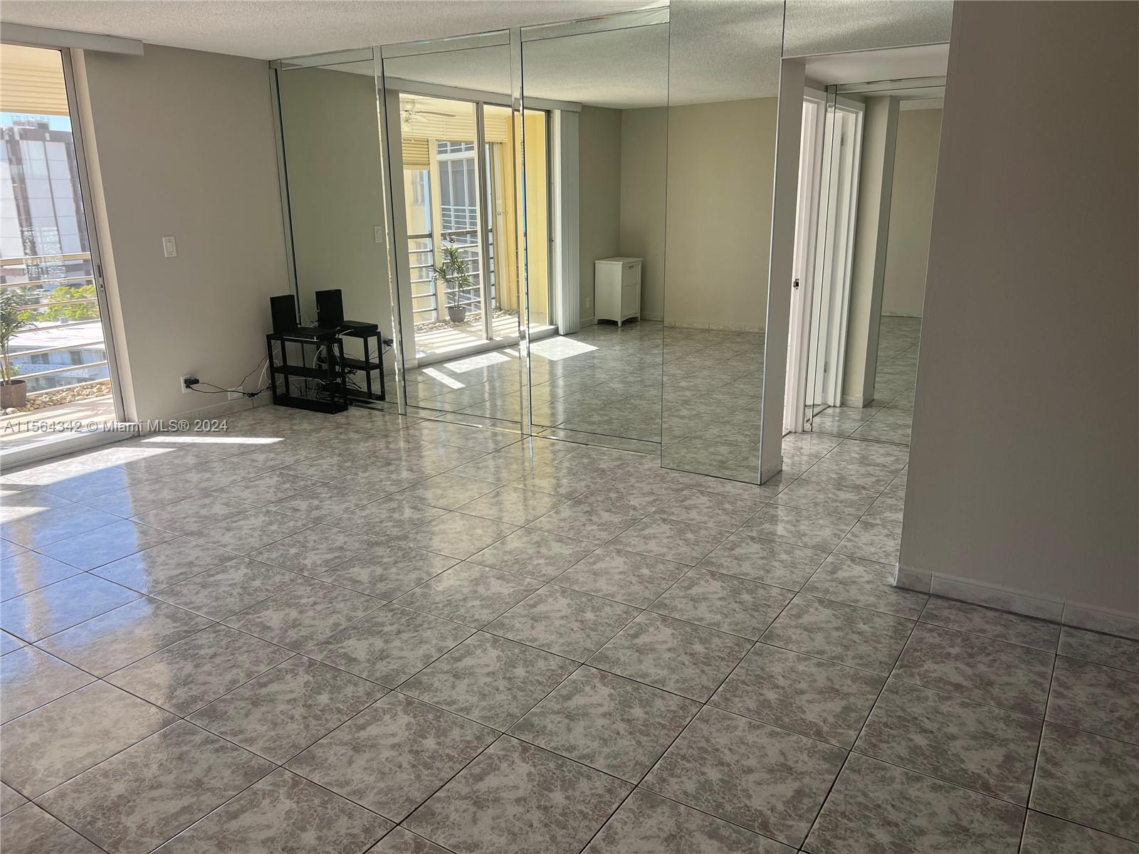 100 Golden Isles Dr 909, Hallandale Beach, Florida 33009, 1 Bedroom Bedrooms, ,1 BathroomBathrooms,Residential,For Sale,100 Golden Isles Dr 909,A11564342