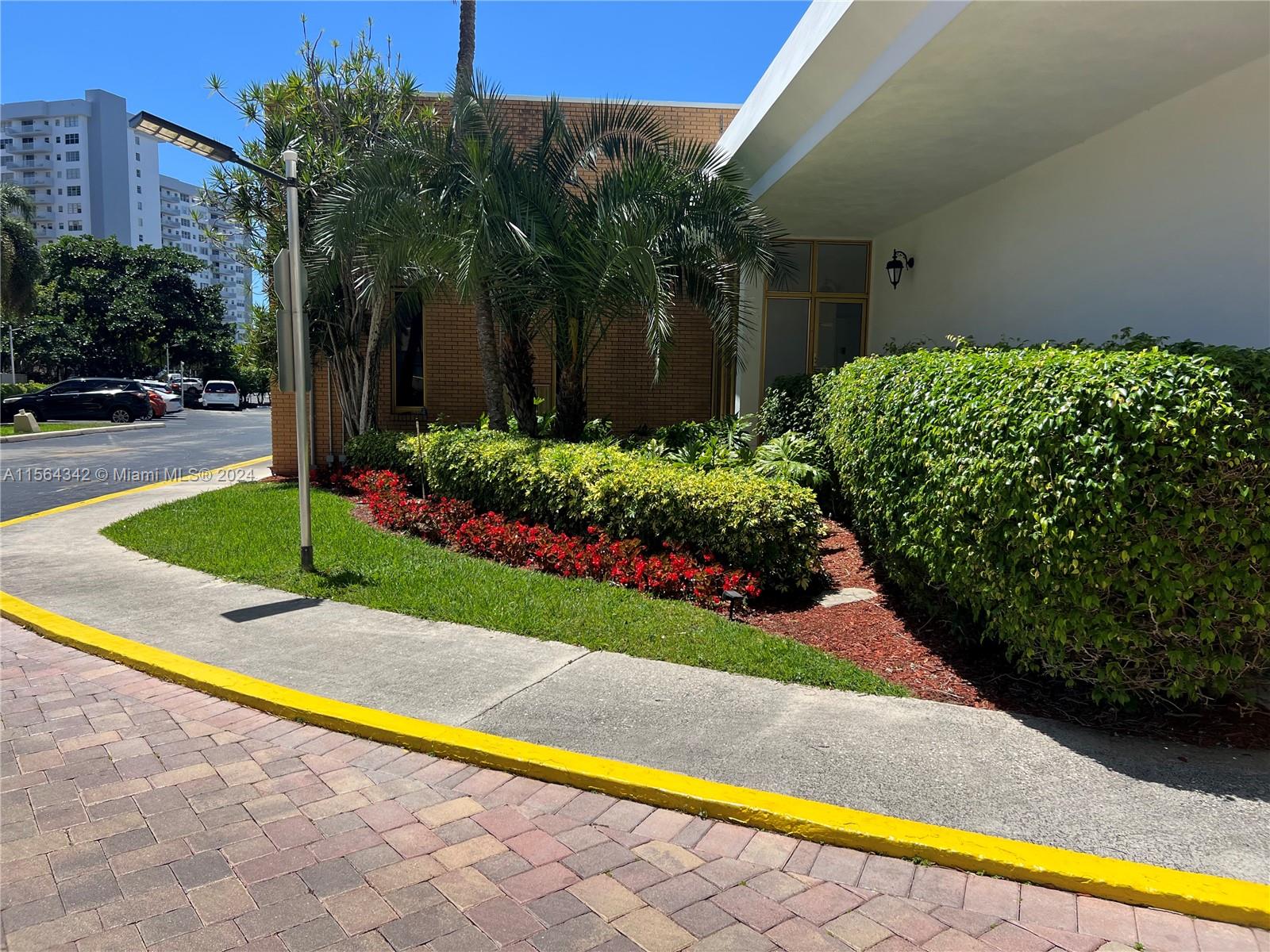 100 Golden Isles Dr 909, Hallandale Beach, Florida 33009, 1 Bedroom Bedrooms, ,1 BathroomBathrooms,Residential,For Sale,100 Golden Isles Dr 909,A11564342