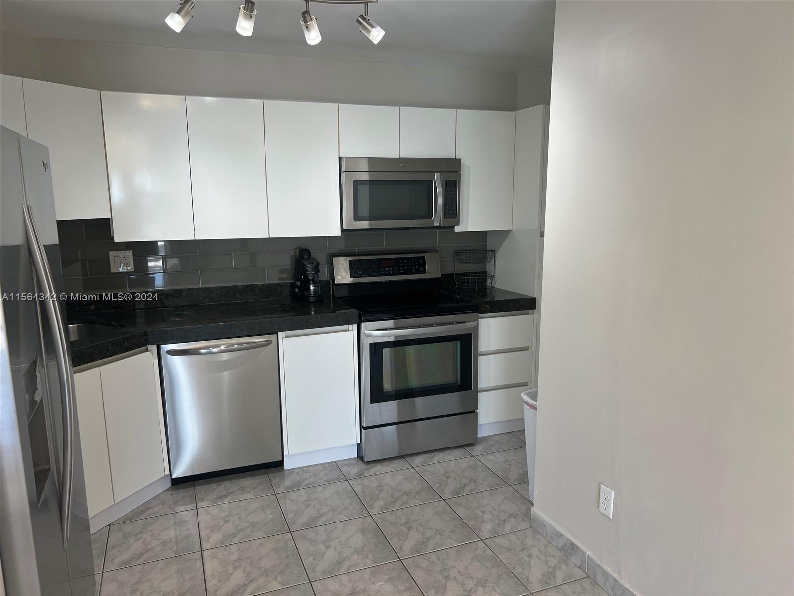 100 Golden Isles Dr 909, Hallandale Beach, Florida 33009, 1 Bedroom Bedrooms, ,1 BathroomBathrooms,Residential,For Sale,100 Golden Isles Dr 909,A11564342