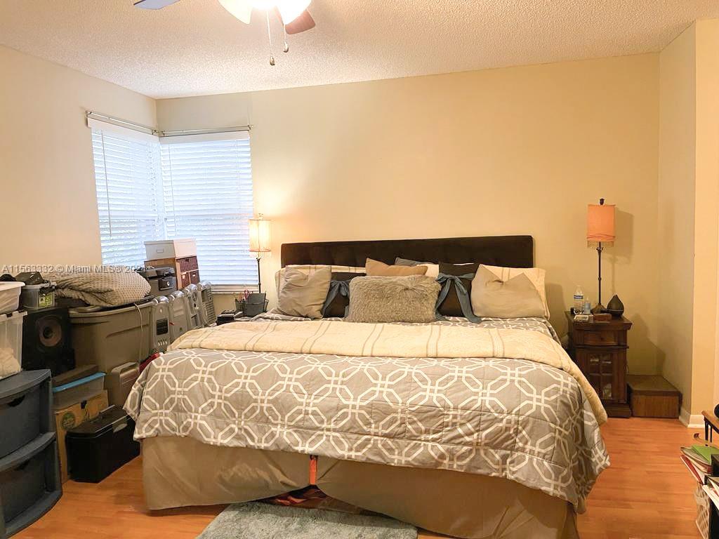 335 NW 152nd Ln, Pembroke Pines, Florida 33028, 3 Bedrooms Bedrooms, ,2 BathroomsBathrooms,Residentiallease,For Rent,335 NW 152nd Ln,A11563332