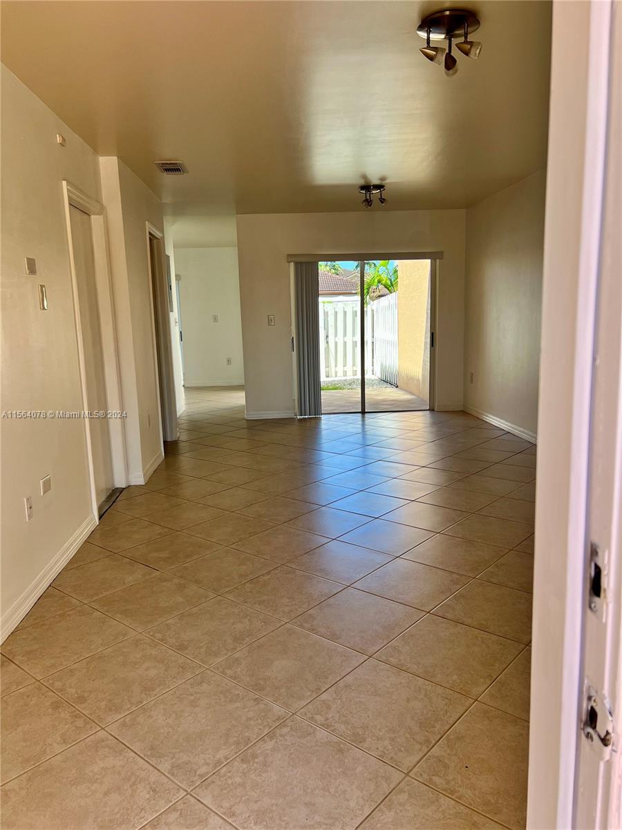 3810 SW 153rd Pl, Miami, Florida 33185, 3 Bedrooms Bedrooms, ,2 BathroomsBathrooms,Residentiallease,For Rent,3810 SW 153rd Pl,A11564078