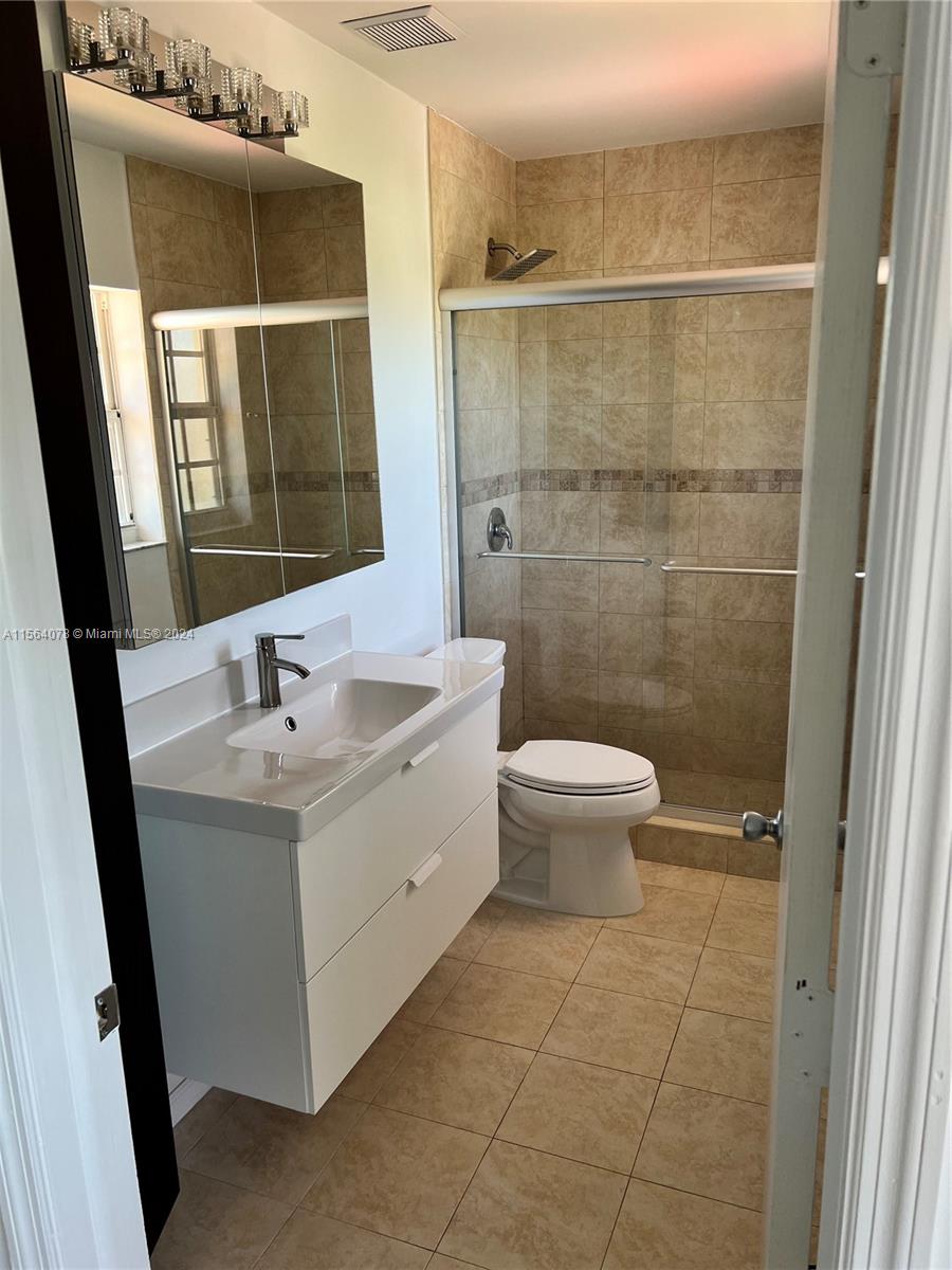 3810 SW 153rd Pl, Miami, Florida 33185, 3 Bedrooms Bedrooms, ,2 BathroomsBathrooms,Residentiallease,For Rent,3810 SW 153rd Pl,A11564078