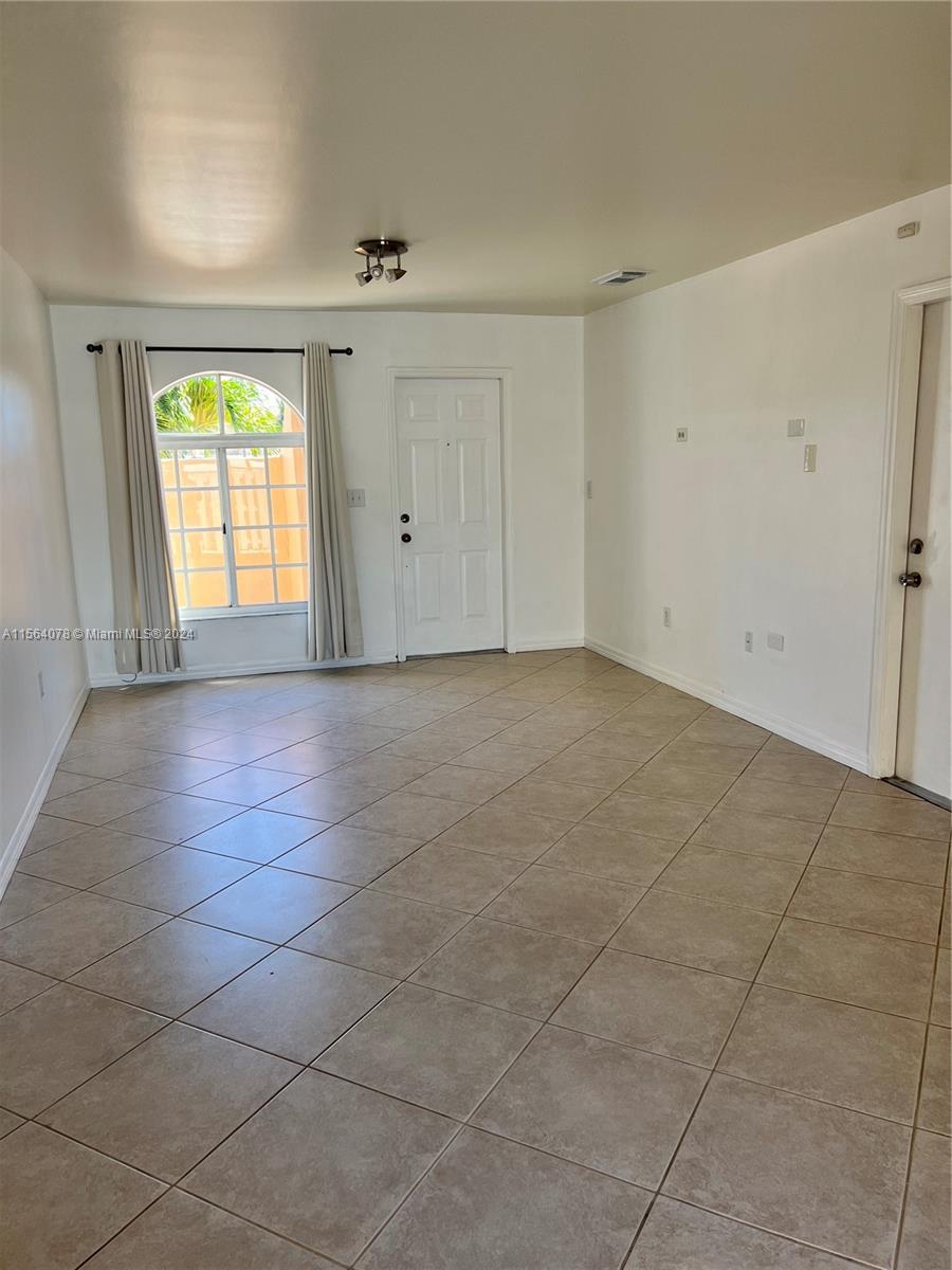 3810 SW 153rd Pl, Miami, Florida 33185, 3 Bedrooms Bedrooms, ,2 BathroomsBathrooms,Residentiallease,For Rent,3810 SW 153rd Pl,A11564078