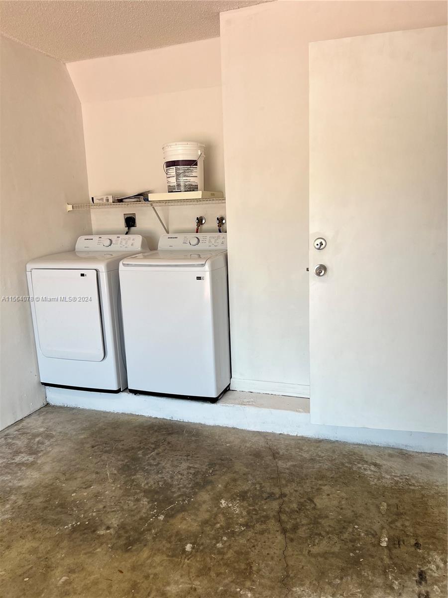 3810 SW 153rd Pl, Miami, Florida 33185, 3 Bedrooms Bedrooms, ,2 BathroomsBathrooms,Residentiallease,For Rent,3810 SW 153rd Pl,A11564078