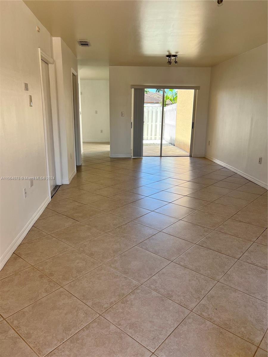 3810 SW 153rd Pl, Miami, Florida 33185, 3 Bedrooms Bedrooms, ,2 BathroomsBathrooms,Residentiallease,For Rent,3810 SW 153rd Pl,A11564078