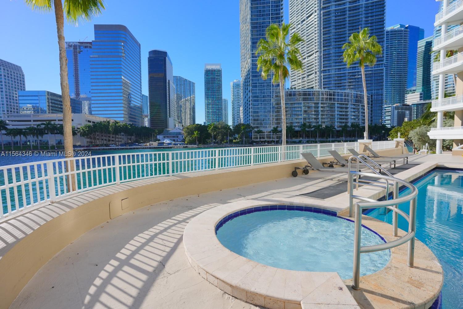1st Jacuzzi looking the bay